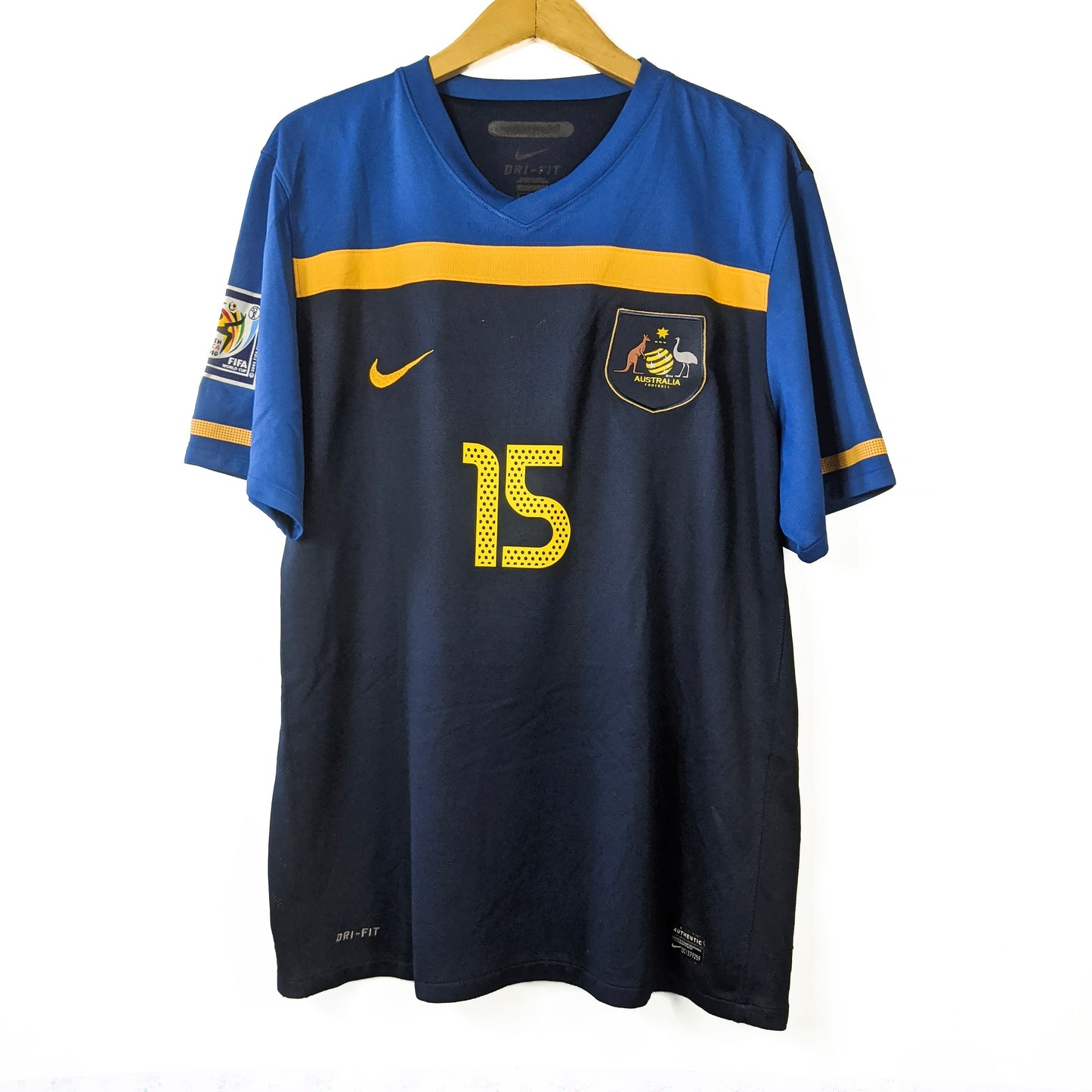 Original Australia 2010/11 Away - Jedinak #15 Size XL