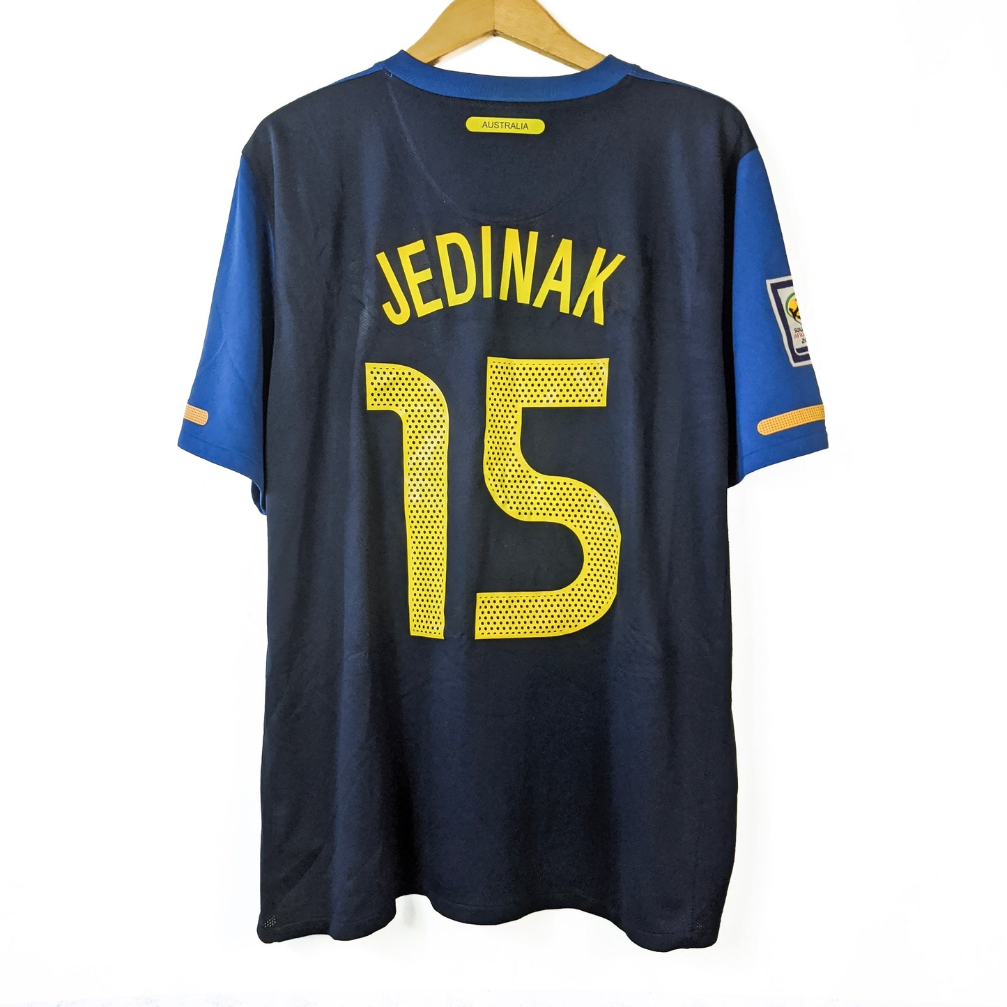 Original Australia 2010/11 Away - Jedinak #15 Size XL