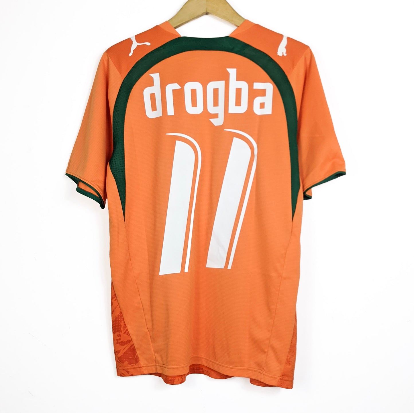 Original Ivory Coast 2006 Home - Drogba #11 Size M (Jaspo)