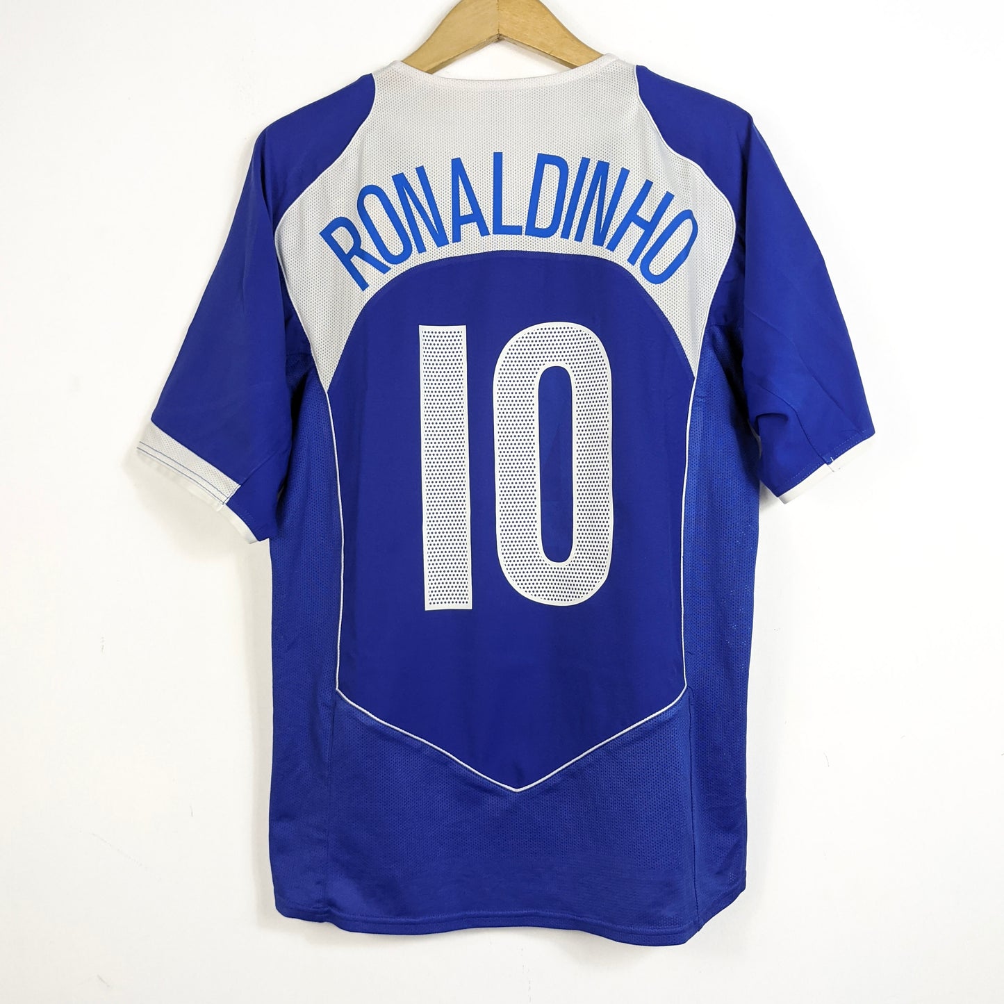 Original Brazil 2004/06 Away - Ronaldinho #10 Size L