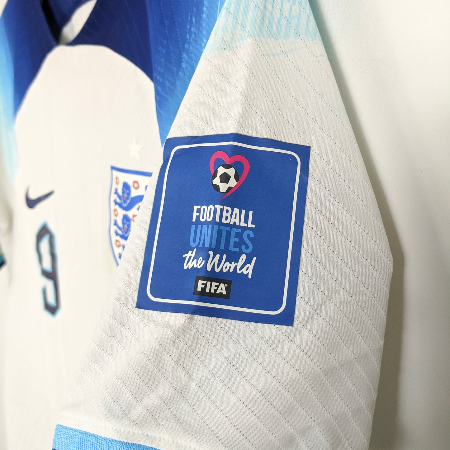 Original England 2022/23 Home - Kane #9 Size M (Player Issue)