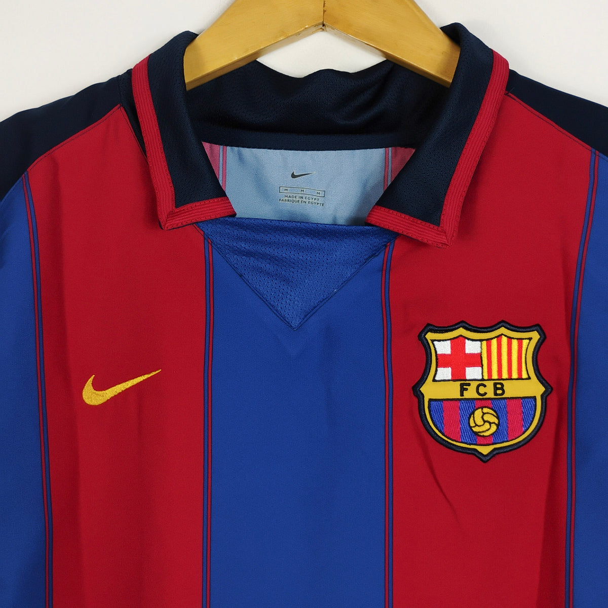Original Barcelona 2003/04 Home - Ronaldinho #10 Size M