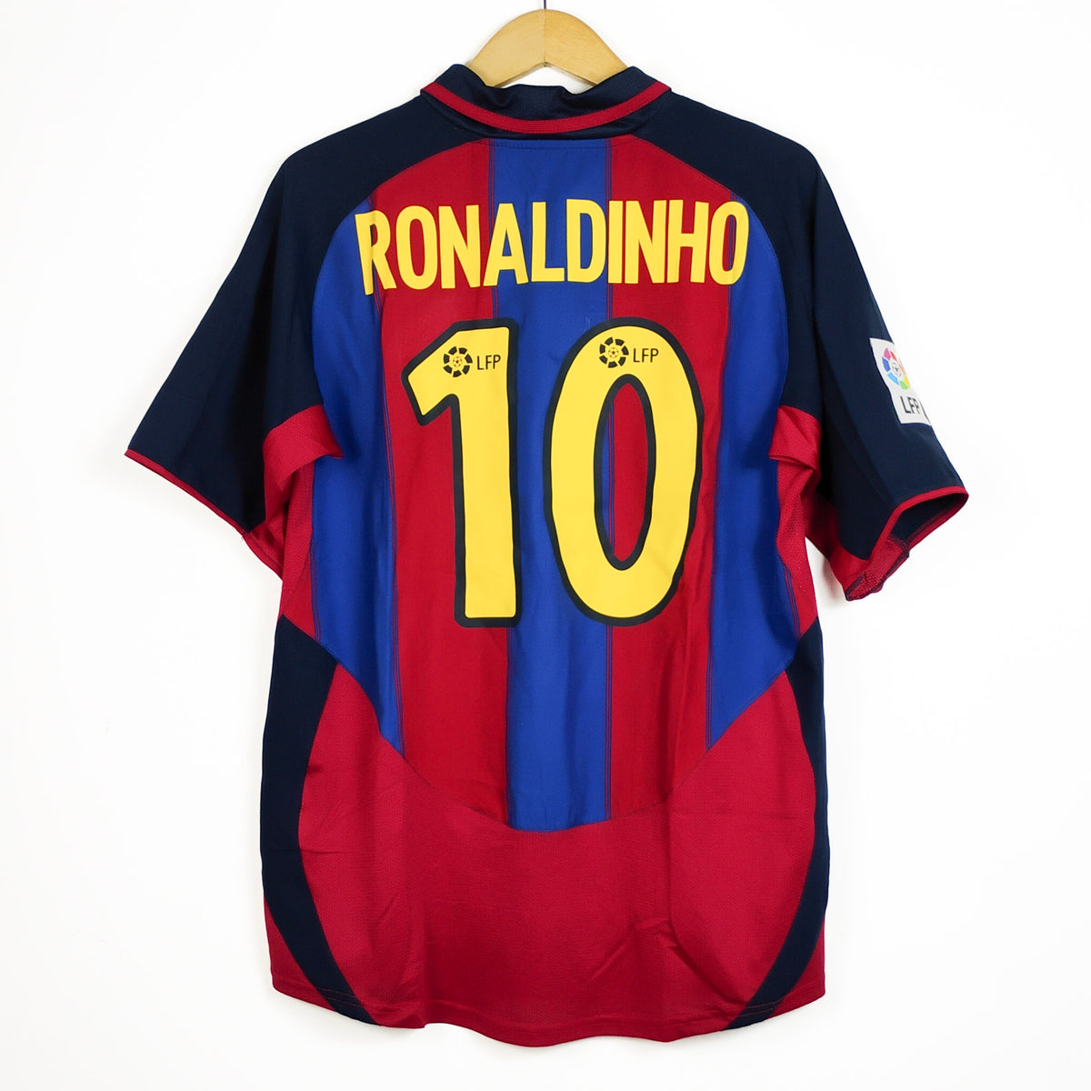 Original Barcelona 2003/04 Home - Ronaldinho #10 Size M
