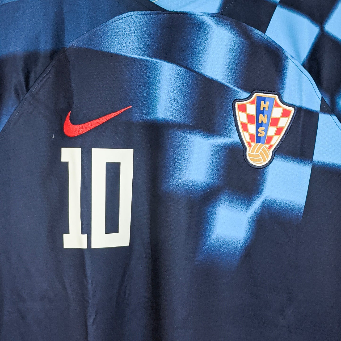 Original Croatia 2022/23 Away - Modric #10 Size L (Long Sleeve)