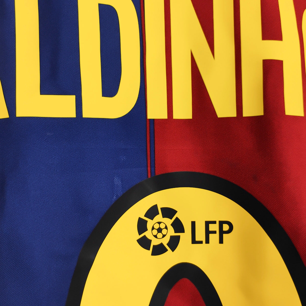 Original Barcelona 2003/04 Home - Ronaldinho #10 Size M