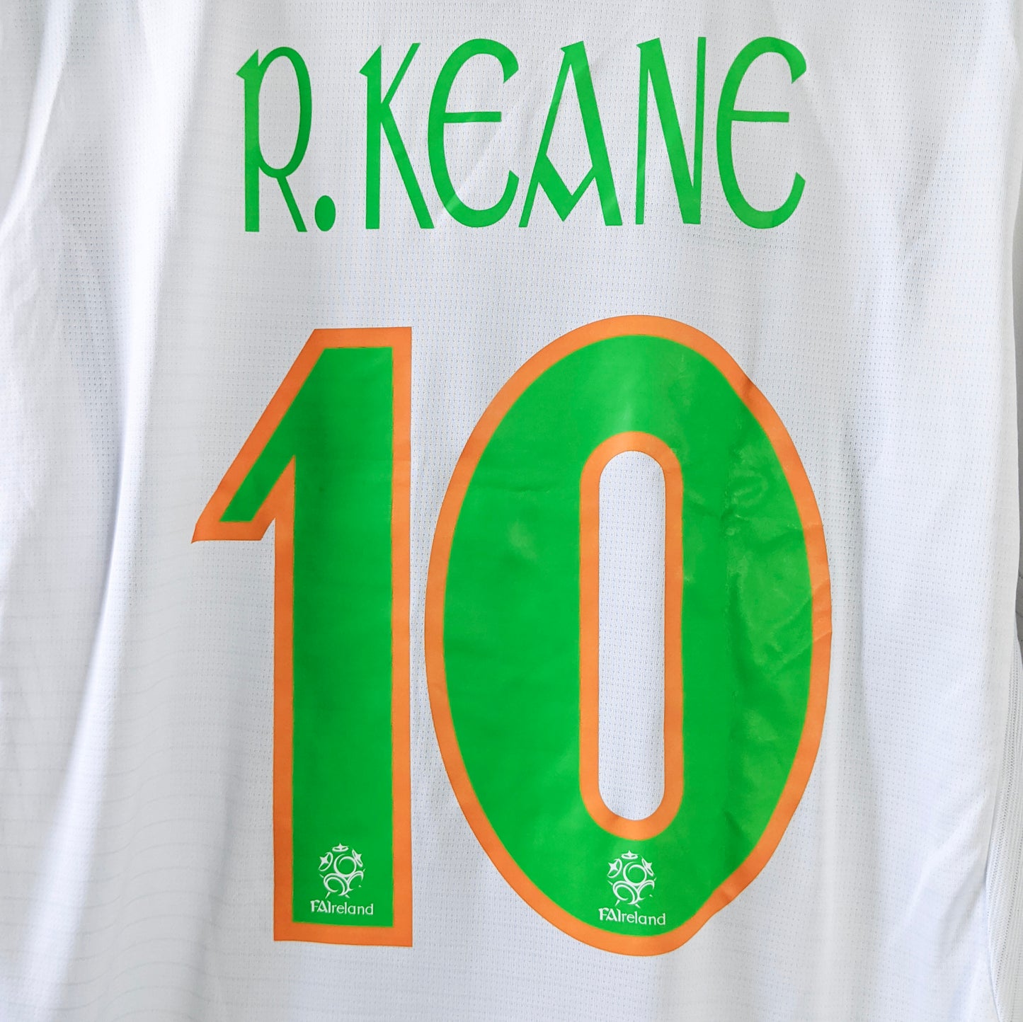 Original Ireland 2005/07 Away - R.Keane #10 Size fit L