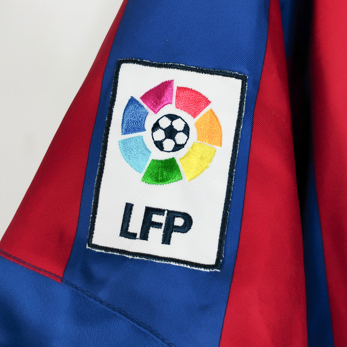 Original Barcelona 2005/06 Home - Ronaldinho #10 Size L