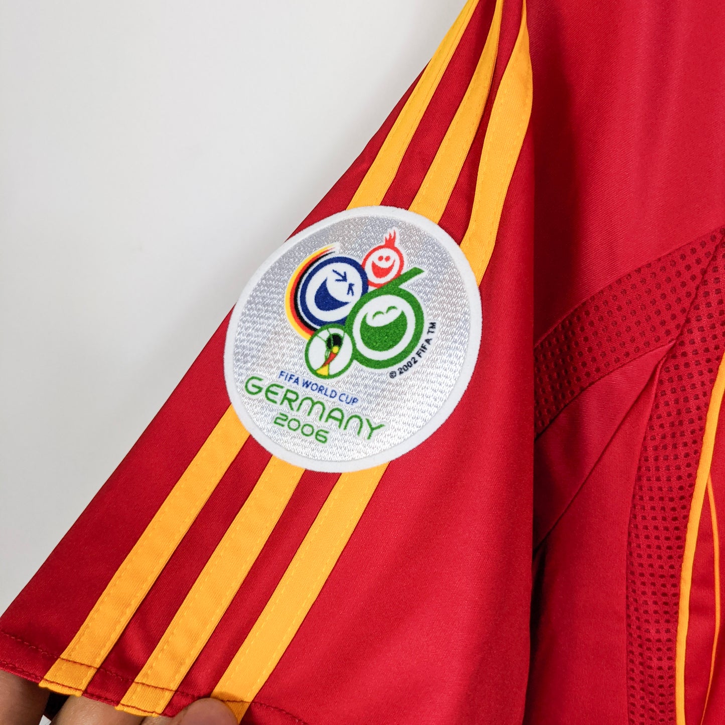 Original Spain 2006/08 Home - Cesc Fabregas #18 Size L fit XL