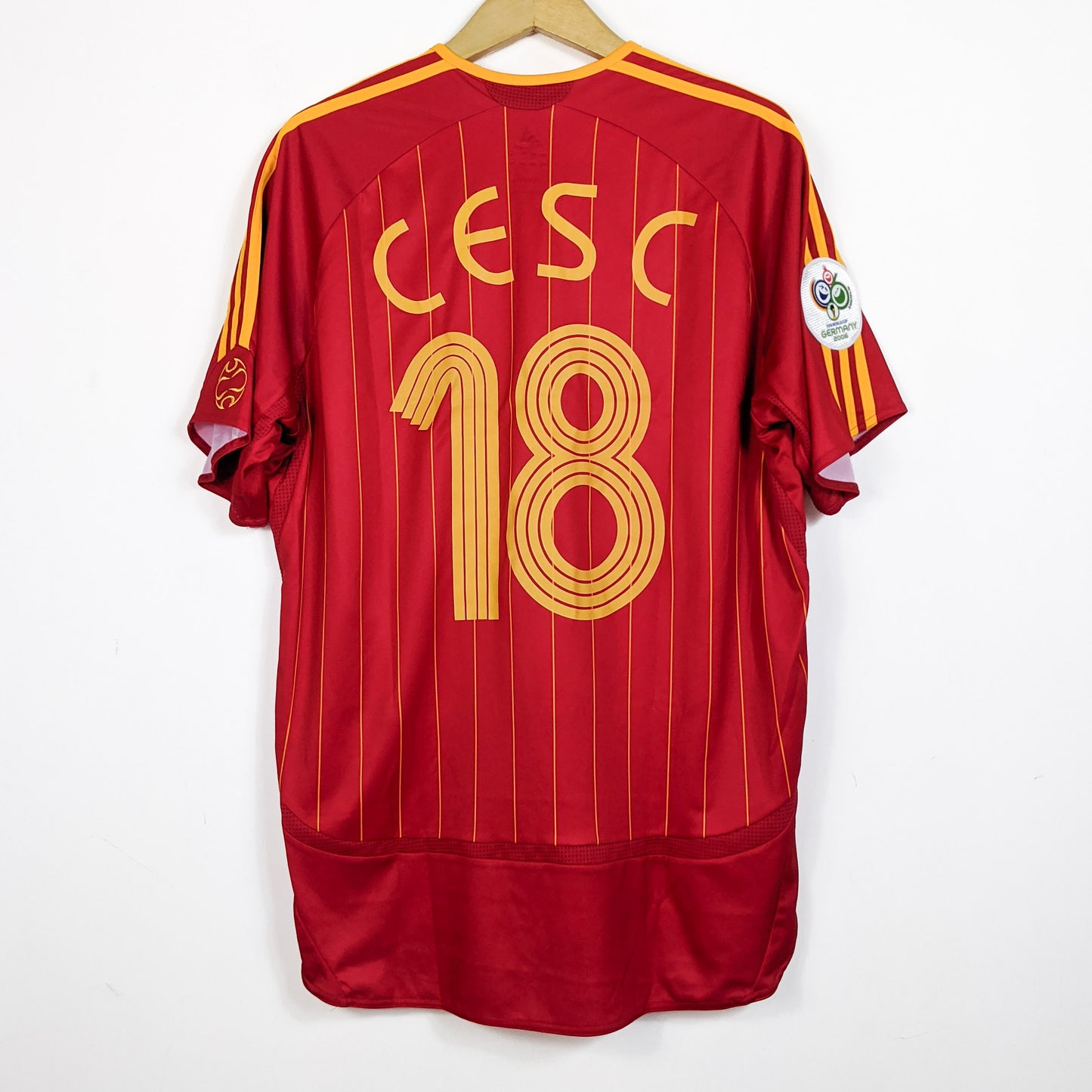 Original Spain 2006/08 Home - Cesc Fabregas #18 Size L fit XL