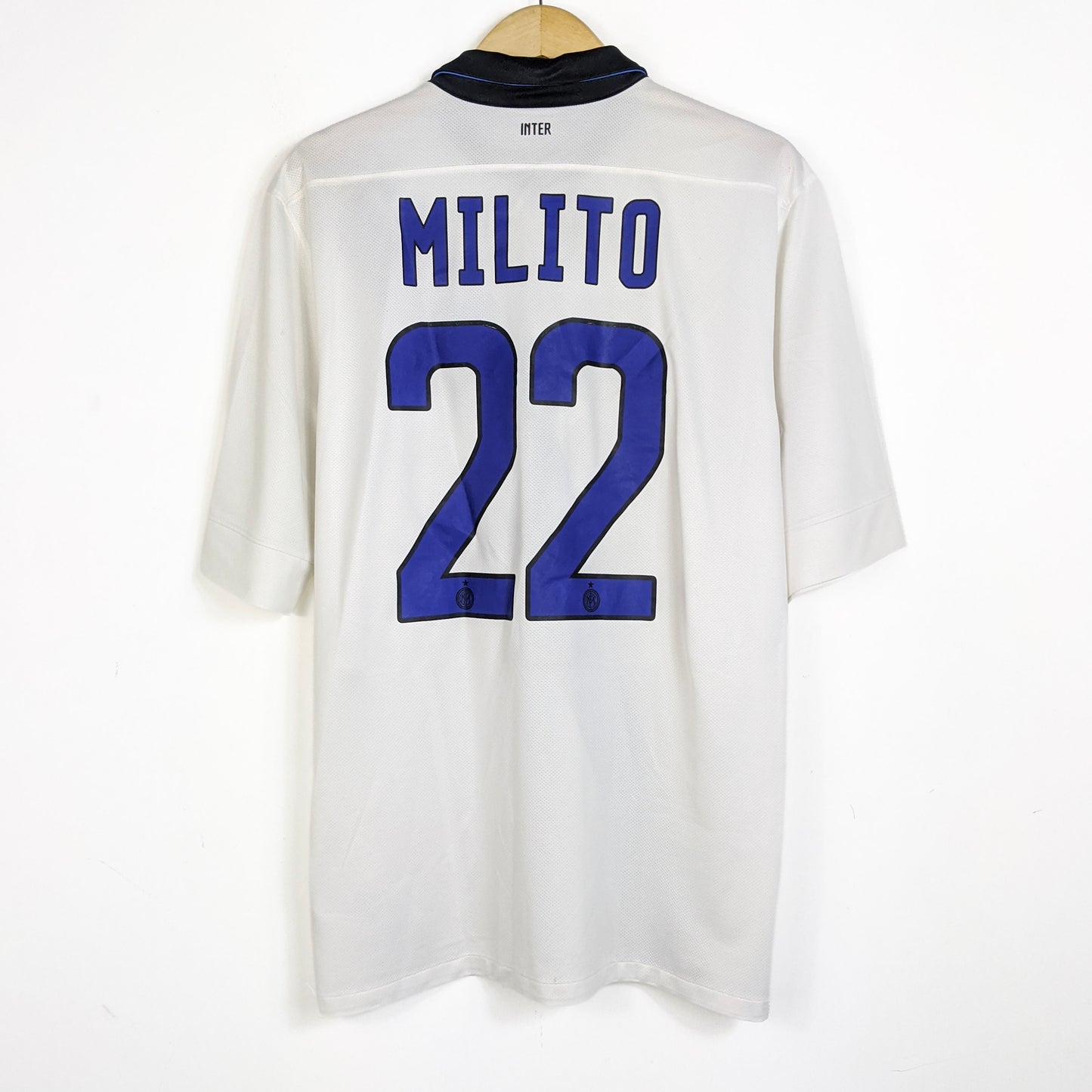 Original Inter Milan 2011/12 Away - Milito #22 Size L