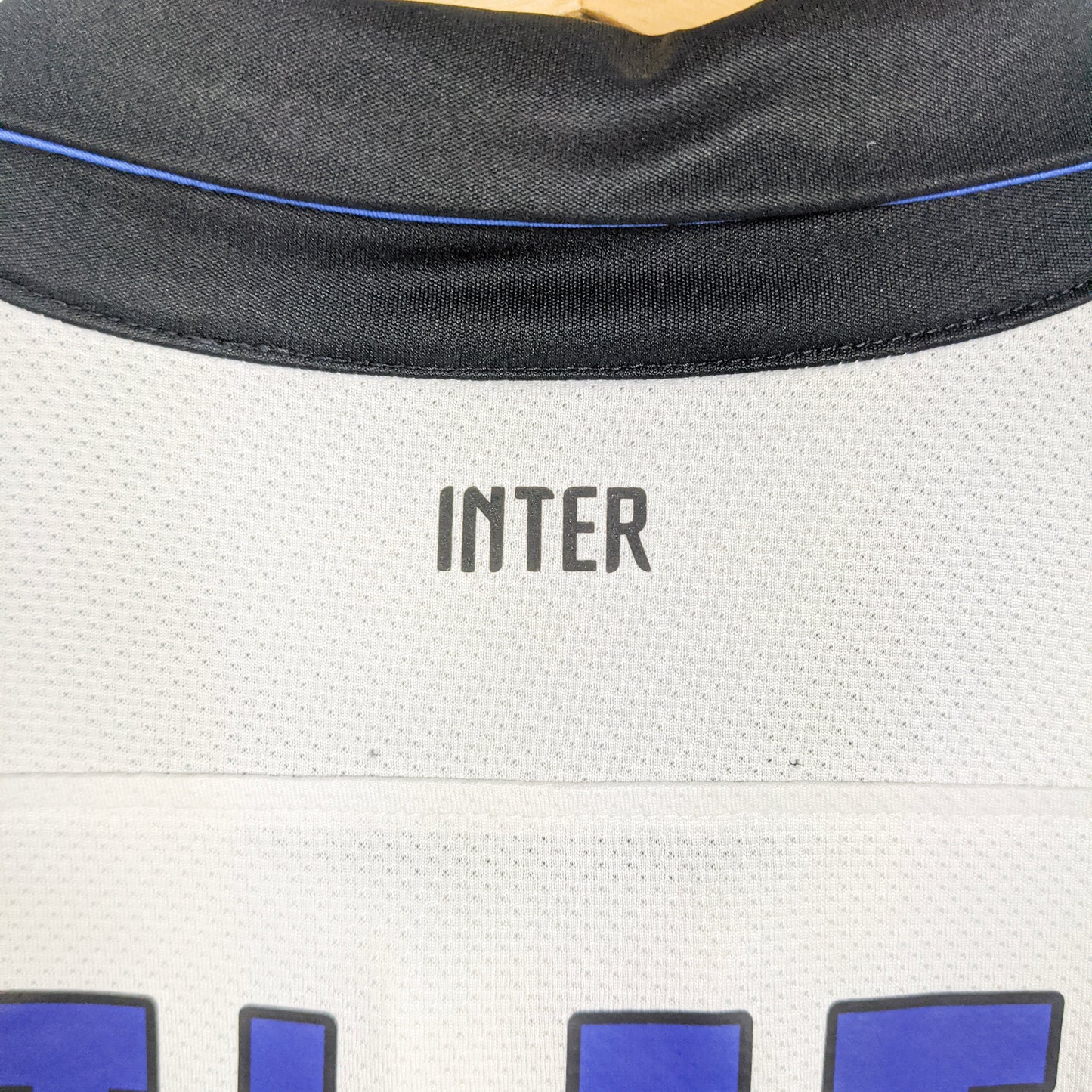 Original Inter Milan 2011/12 Away - Milito #22 Size L