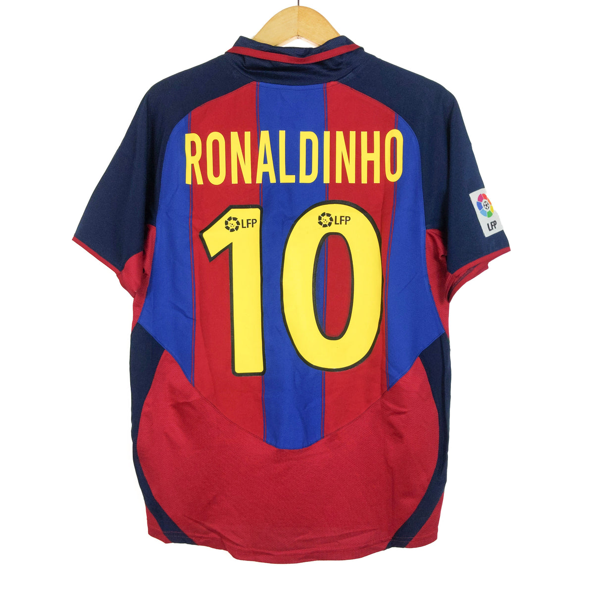 Original Barcelona 2003/04 Home - Ronaldinho #10 Size S