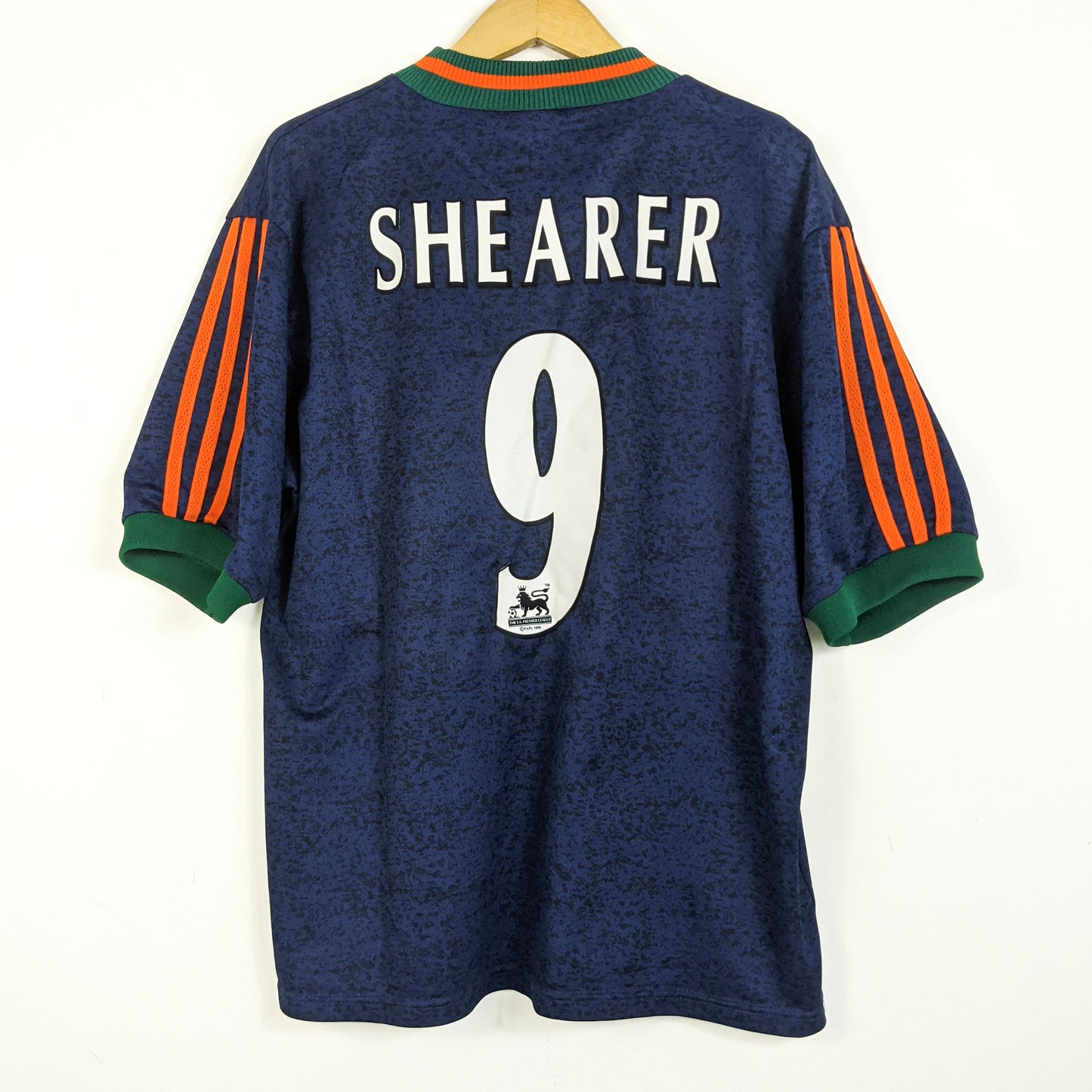 Original Newcastle 1997/96 Away - Shearer #9 Size L fit XL