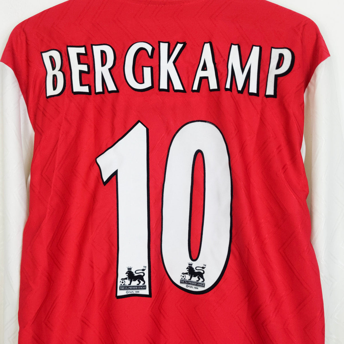 Original Arsenal 1996/98 Home - Dennis Bergkamp #10 Size L (Long Sleeve)