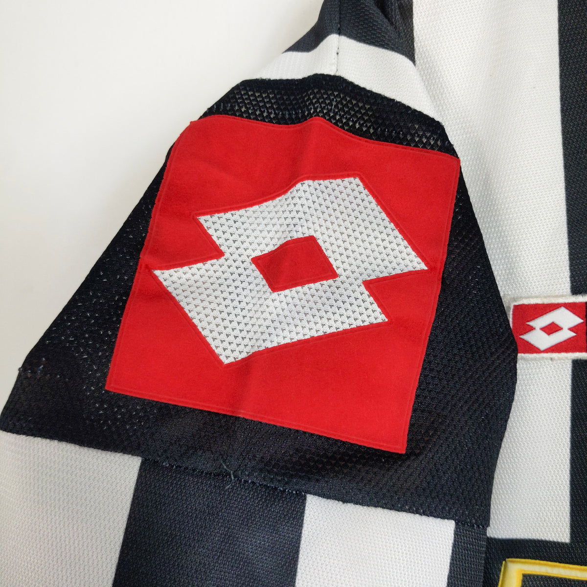 Original Juventus 2001/02 Home - Edgar Davids #26 Size L