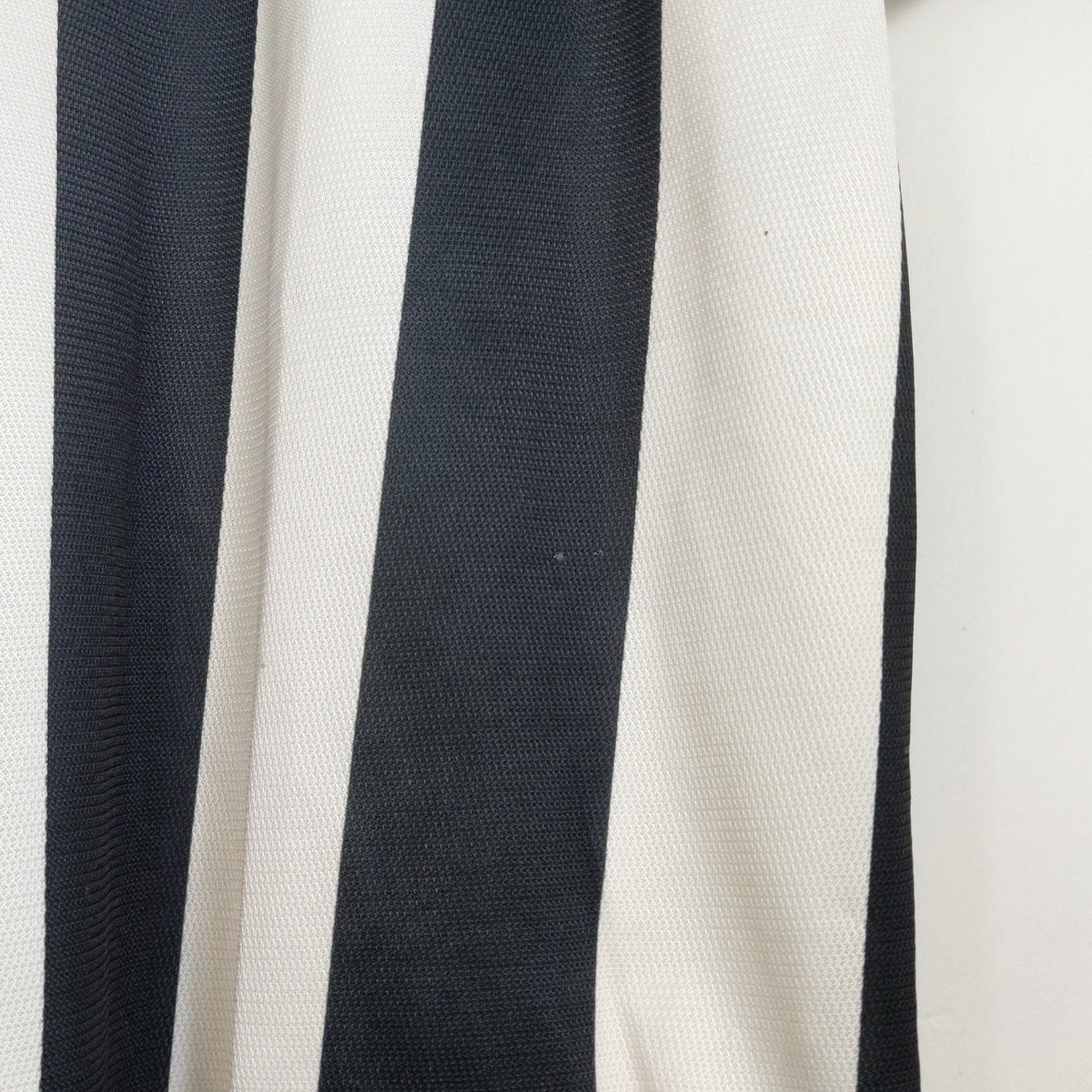 Original Juventus 2001/02 Home - Edgar Davids #26 Size L