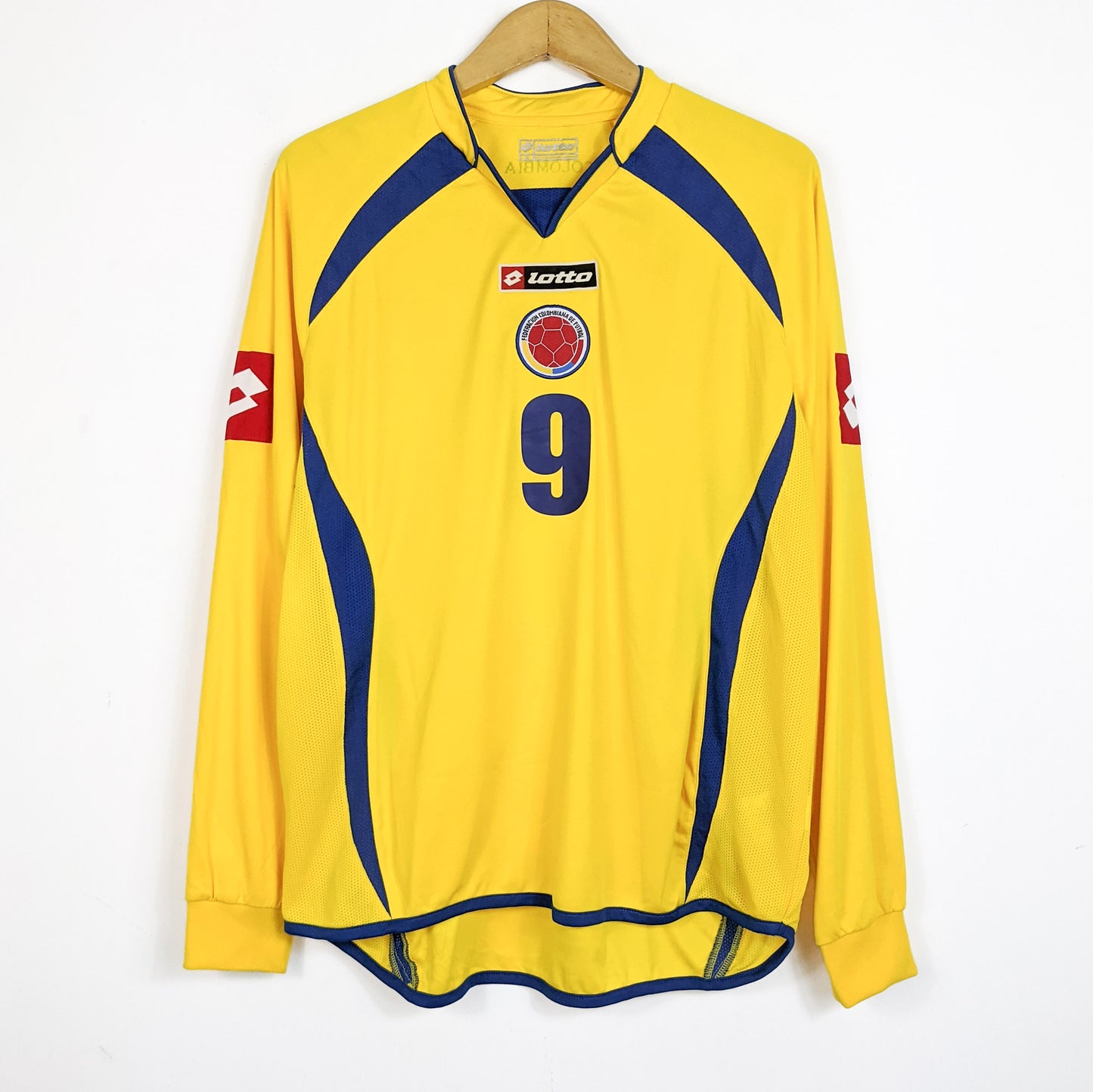 Original Colombia 2006/07 Home - Radamel Falcao #9 Size M (Long Sleeve)