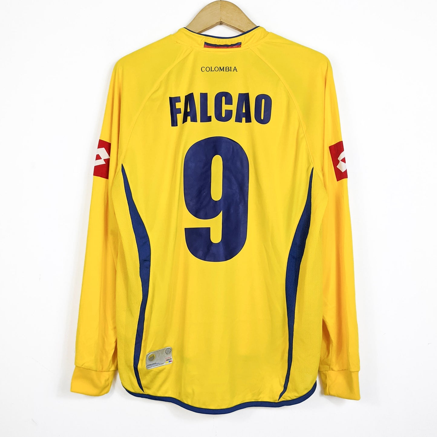 Original Colombia 2006/07 Home - Radamel Falcao #9 Size M (Long Sleeve)
