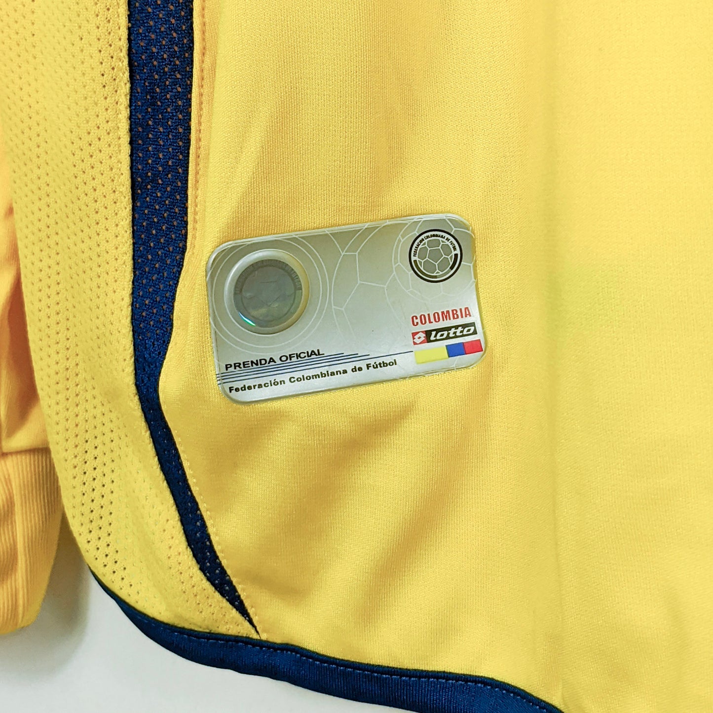 Original Colombia 2006/07 Home - Radamel Falcao #9 Size M (Long Sleeve)