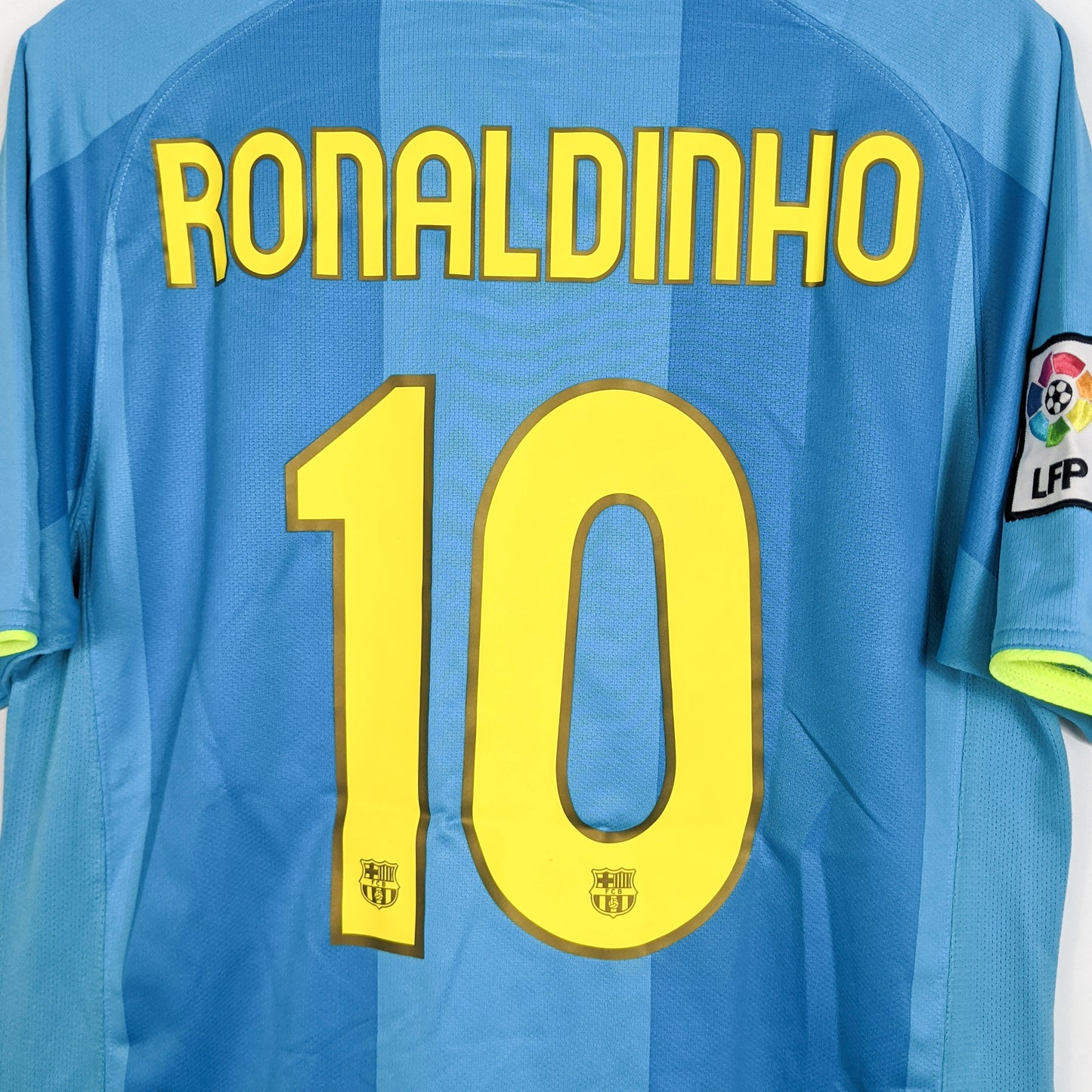 Original Barcelona 2007/08 Away - Ronaldinho #10 Size M