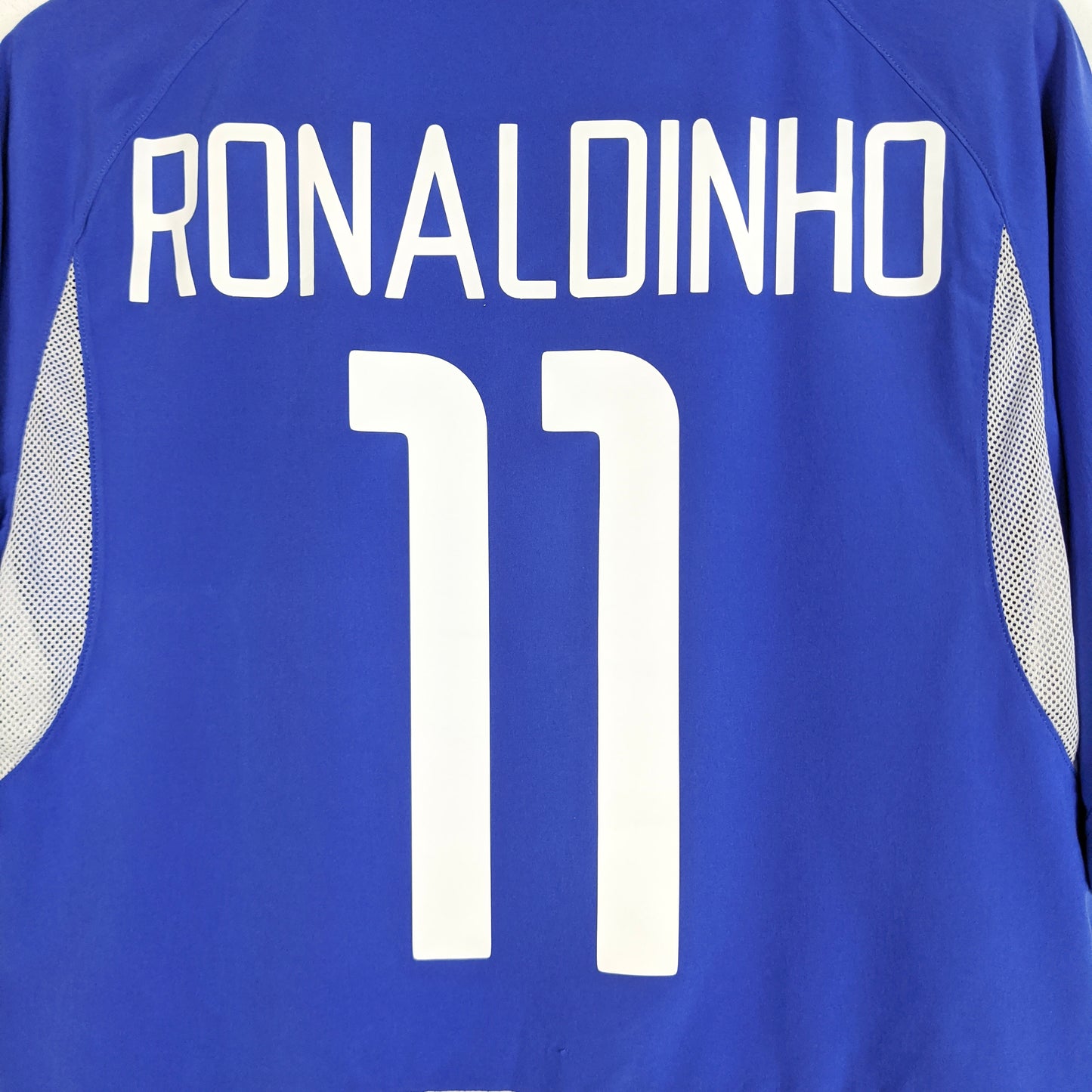 Original Brazil 2002 Away - Ronaldinho #11 Size M (Player Issue)