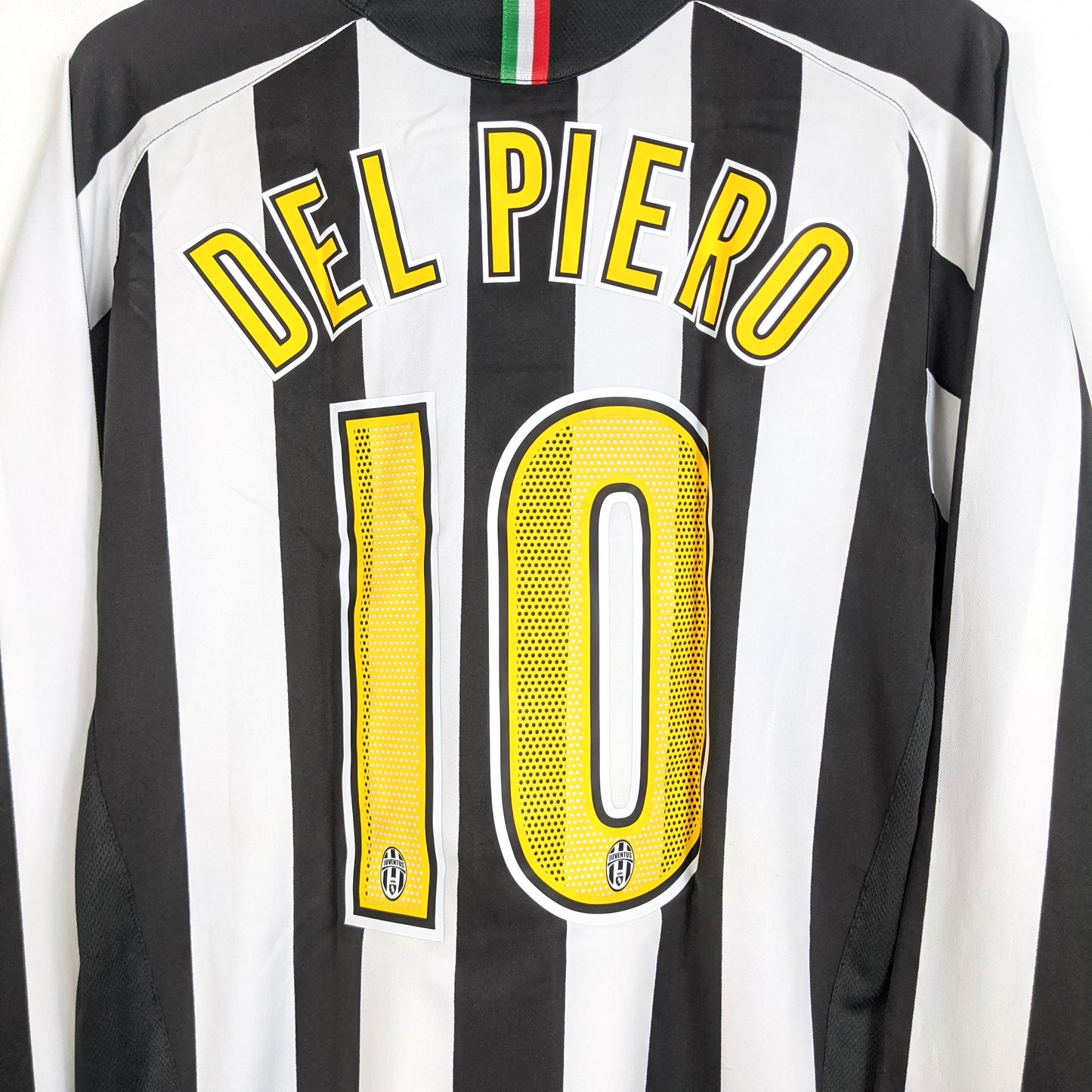 Original Juventus 2005/06 Home - Del Piero #10 Size M (Long Sleeve)