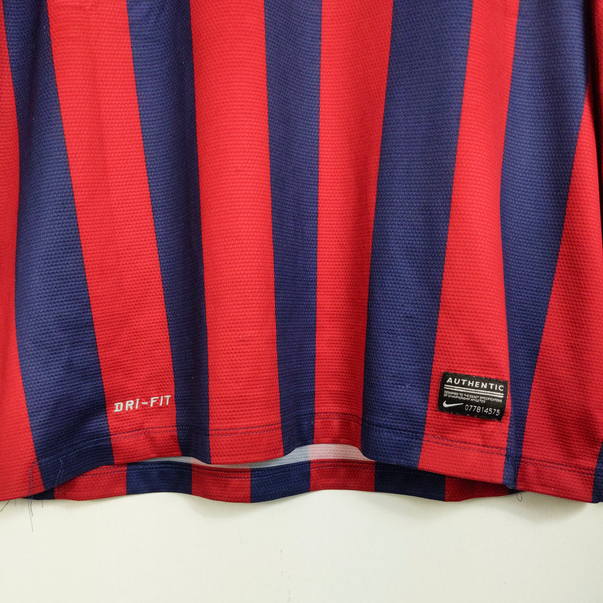 Original Barcelona 2013/14 Home - Neymar Jr #11 Size L (Long Sleeve)