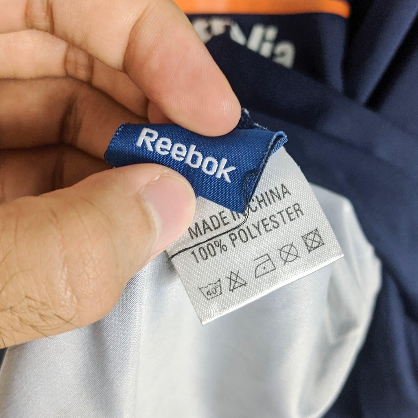 Original Melbourne Victory 2009/10 Home - Thompson #10 Size XL
