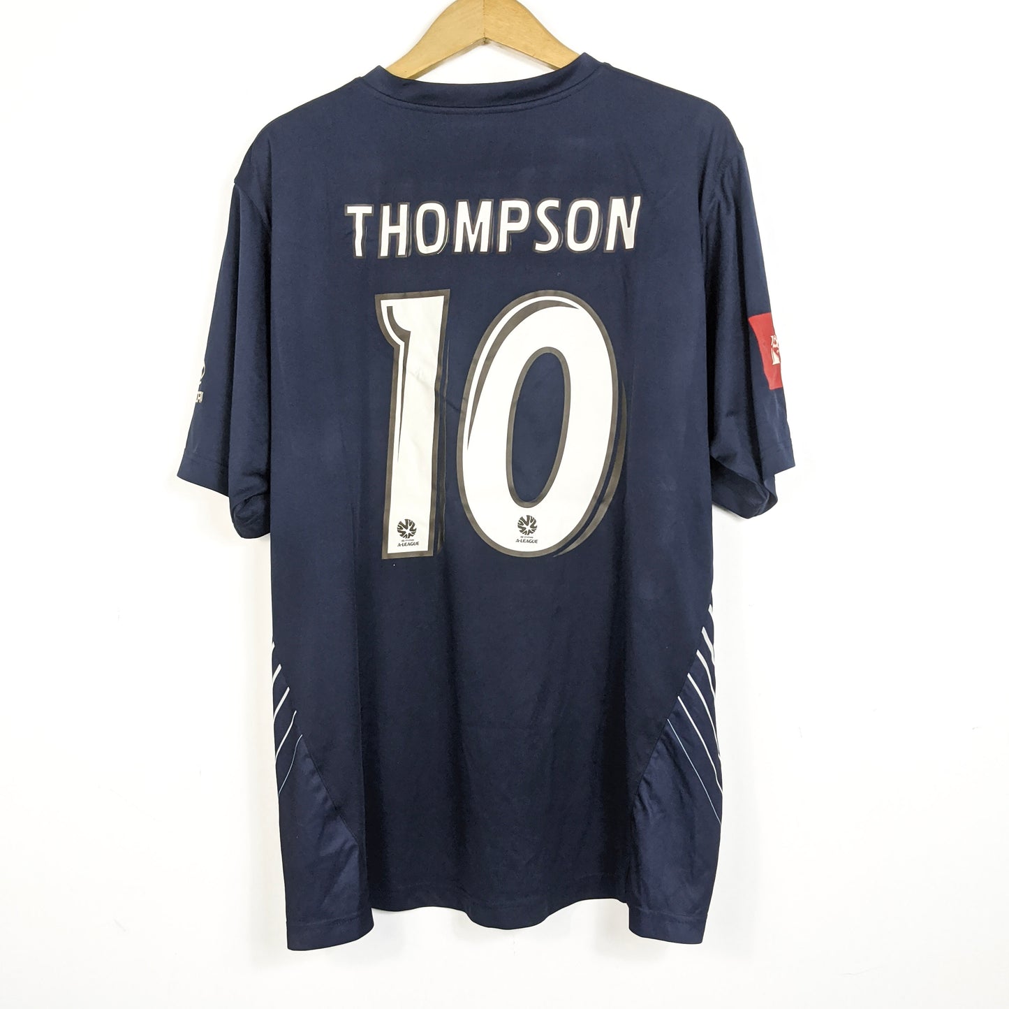 Original Melbourne Victory 2009/10 Home - Thompson #10 Size XL
