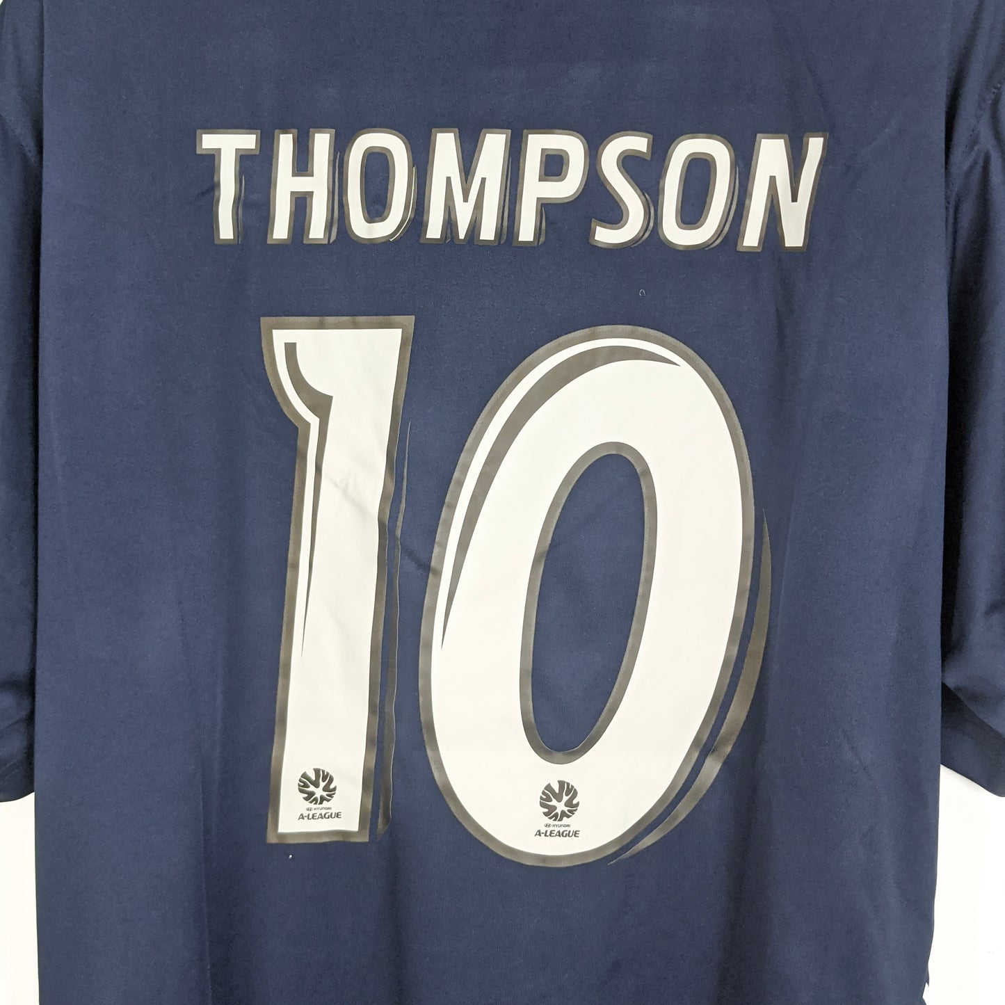 Original Melbourne Victory 2009/10 Home - Thompson #10 Size XL