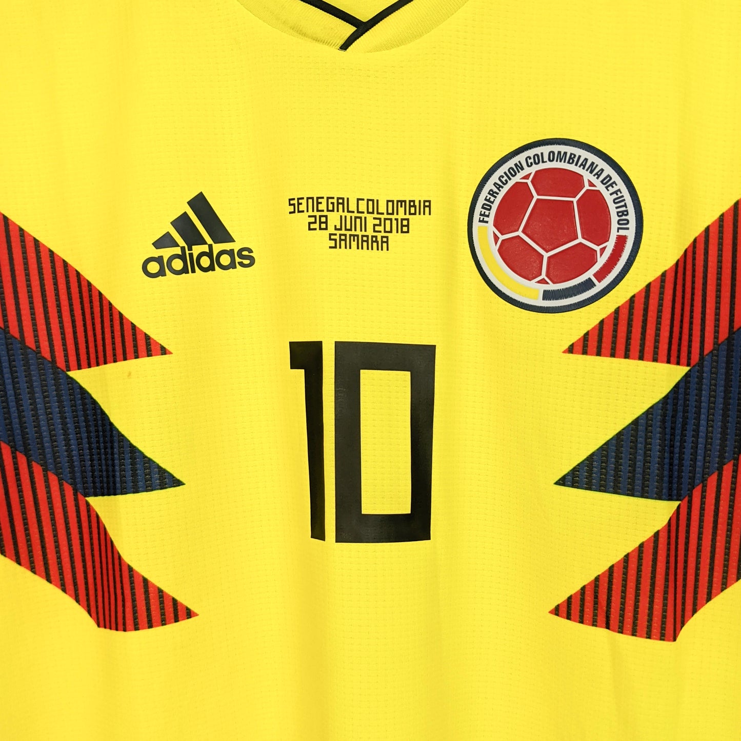 Original Colombia 2018/19 Home - James #10 Size fit M (Player Issue)