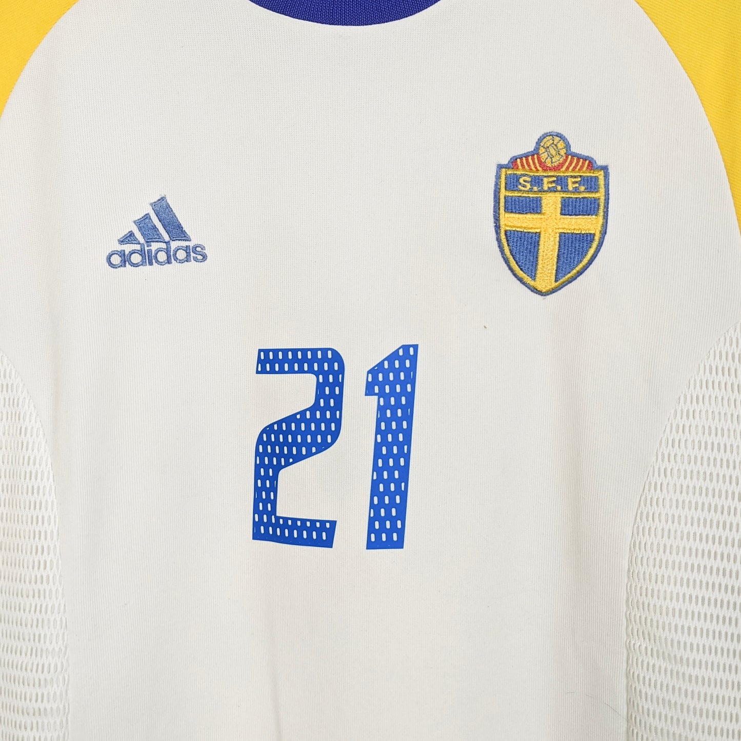 Original Sweden 2002/03 Away - Ibrahimovic #21 Size L