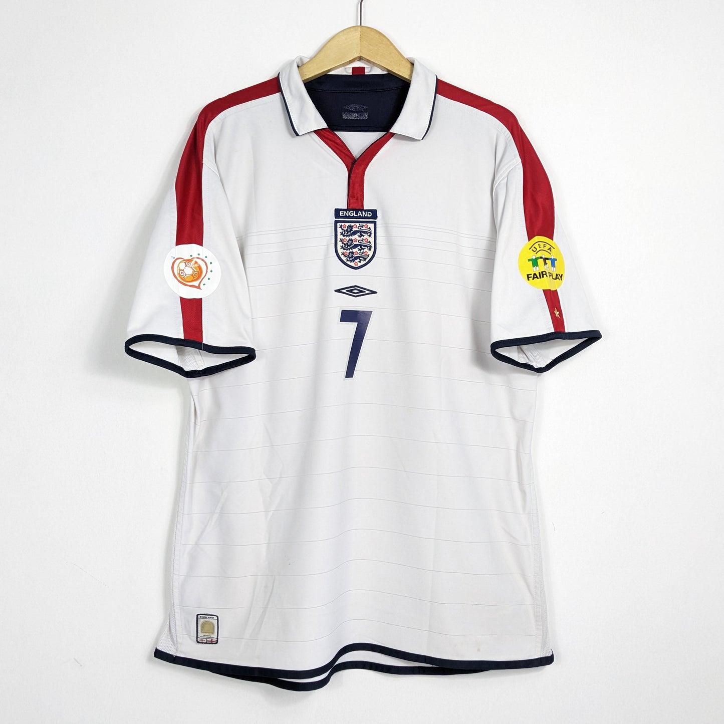 Authentic England 2004 Home - David Beckham #7 Size XL (Reversible)