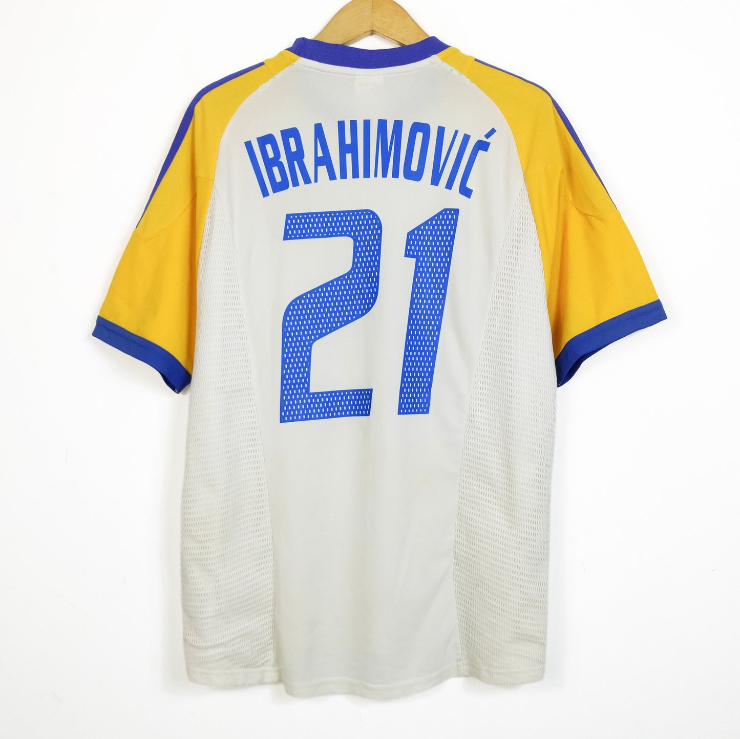 Original Sweden 2002/03 Away - Ibrahimovic #21 Size L