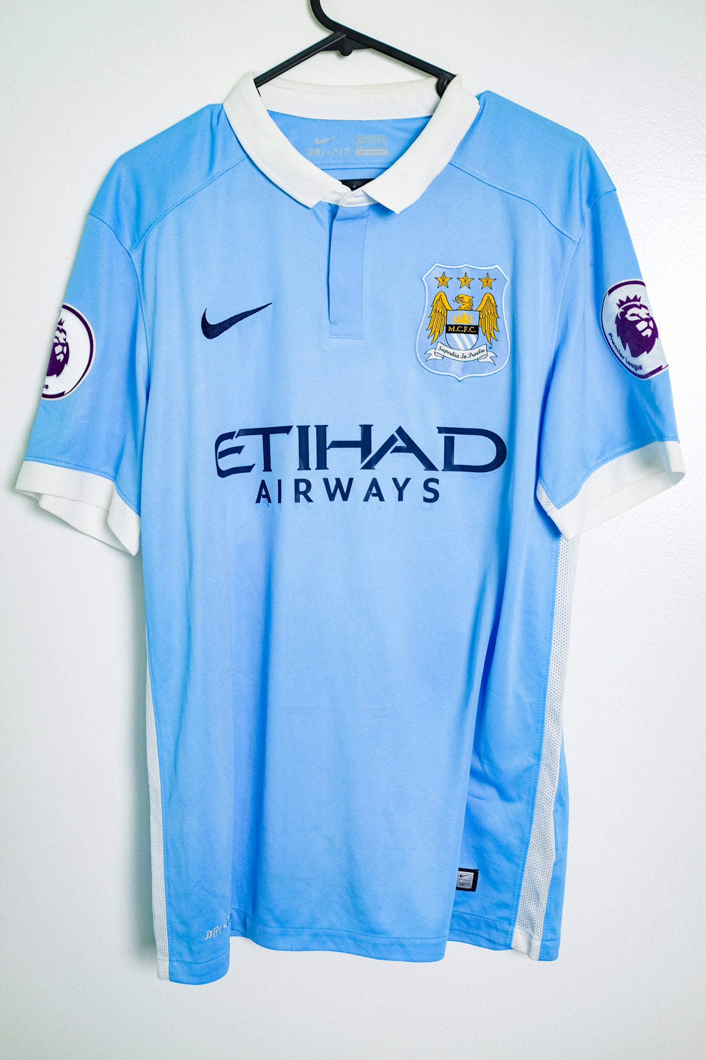 Authentic Manchester City 2015/16 Kevin De Bruyne #17 Size M