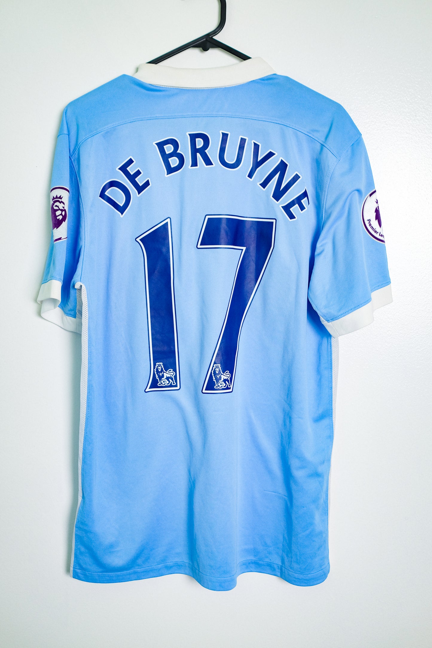 Authentic Manchester City 2015/16 Kevin De Bruyne #17 Size M