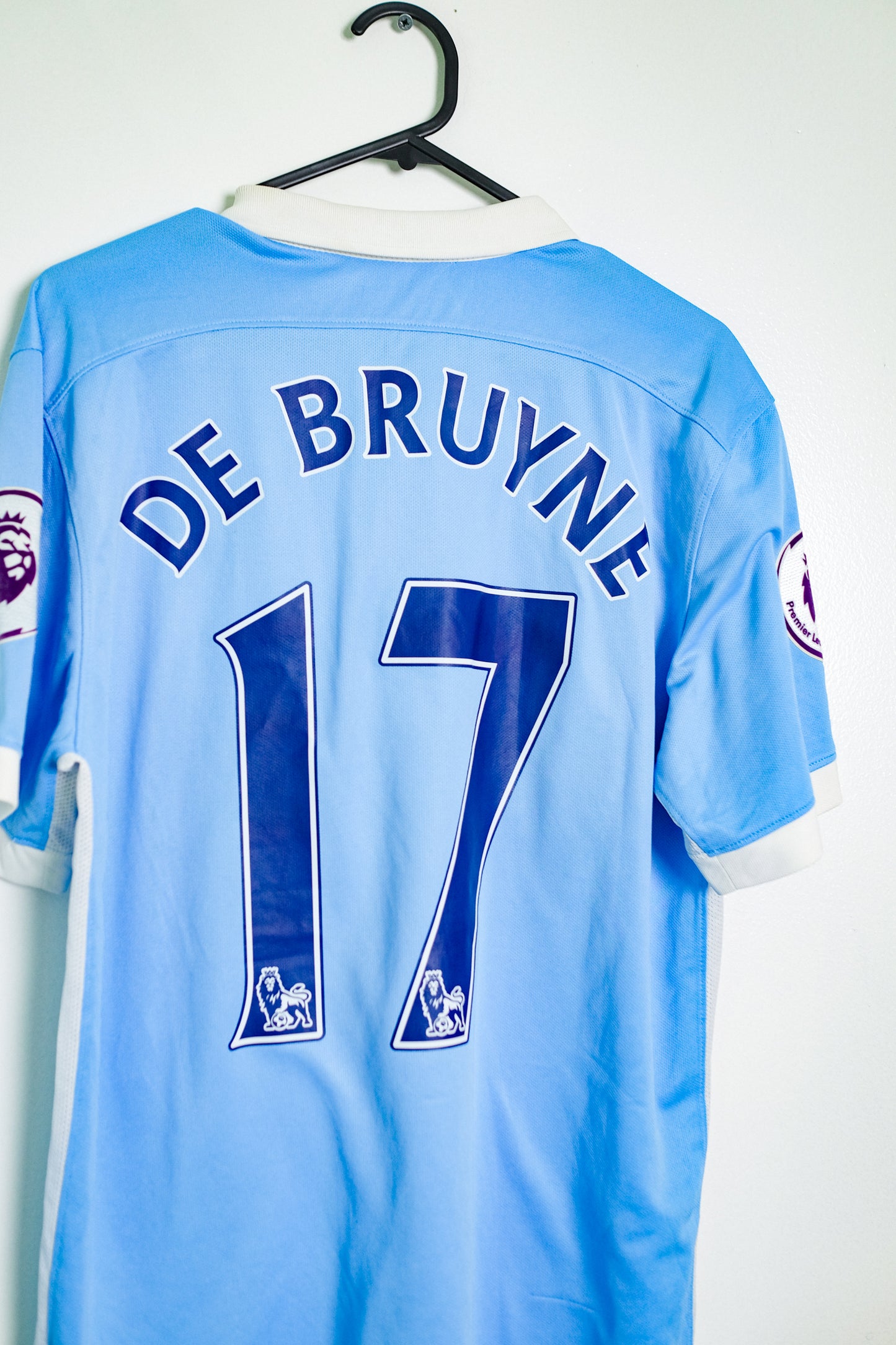 Authentic Manchester City 2015/16 Kevin De Bruyne #17 Size M