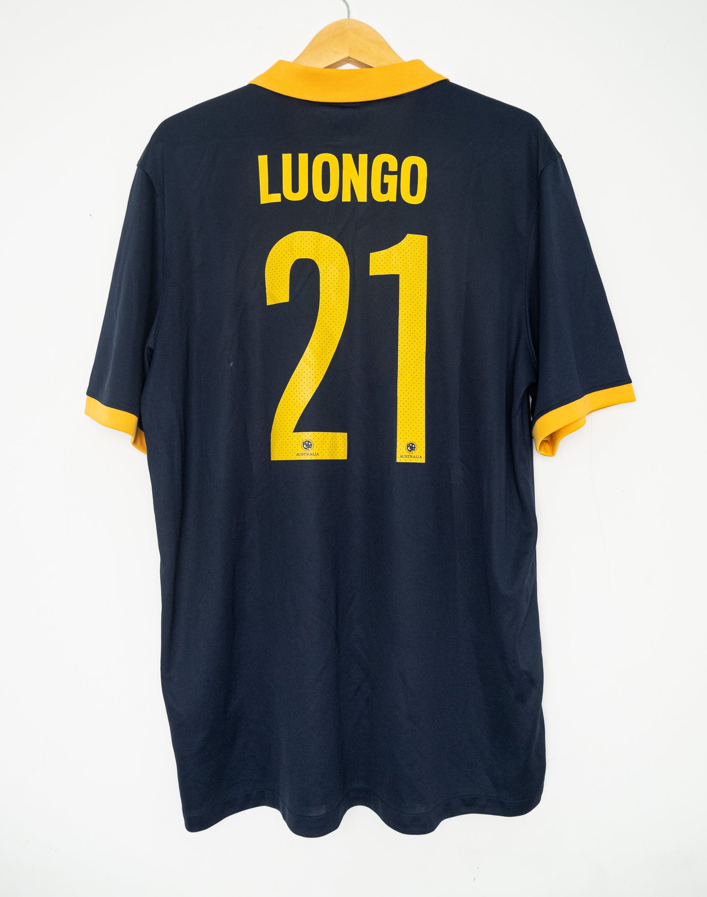 Authentic Australia 2014 Away - Massimo Luongo #21 Size XL