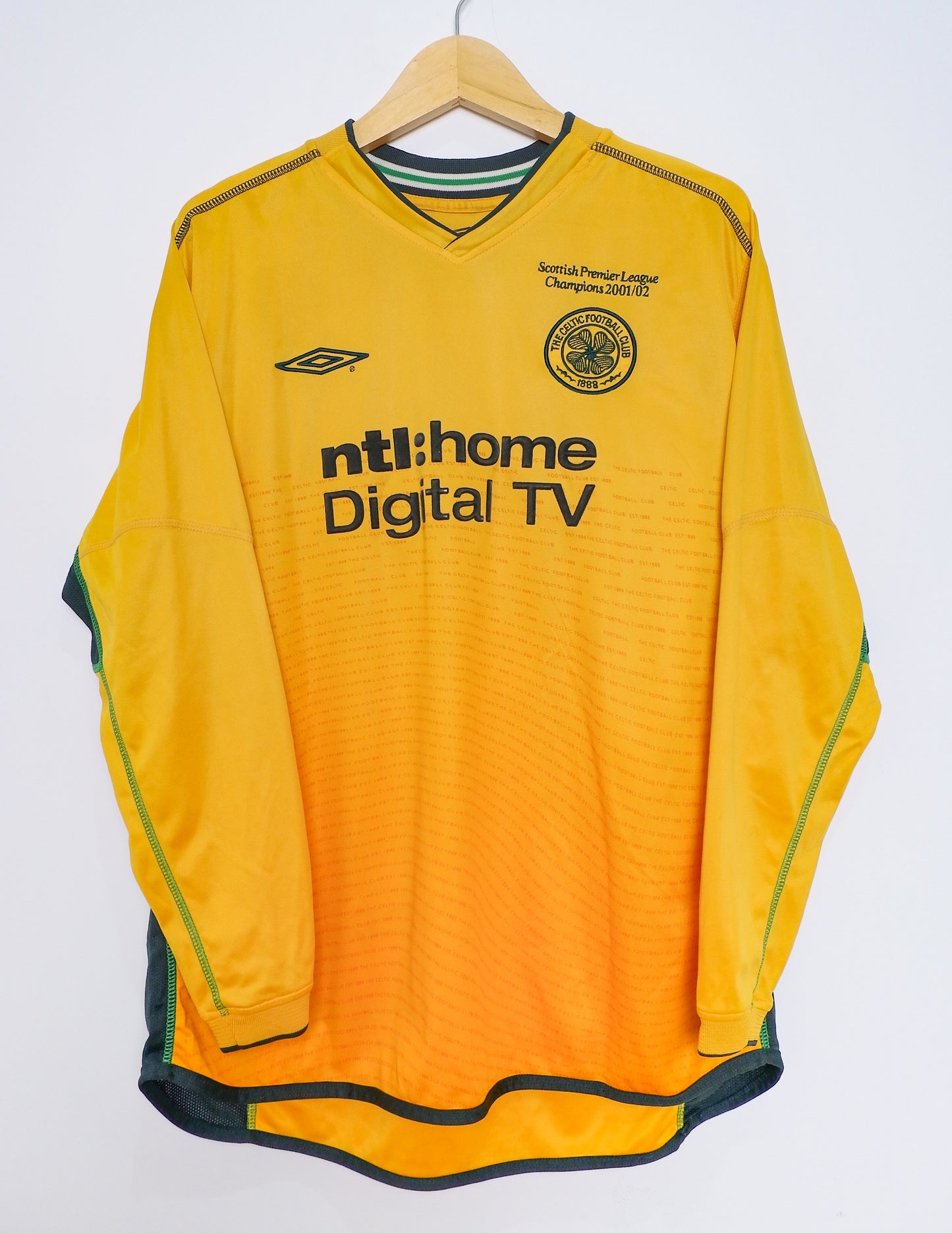 Authentic Celtic 2002/03 Away - Chris Sutton #9 Size L (Longsleeve)