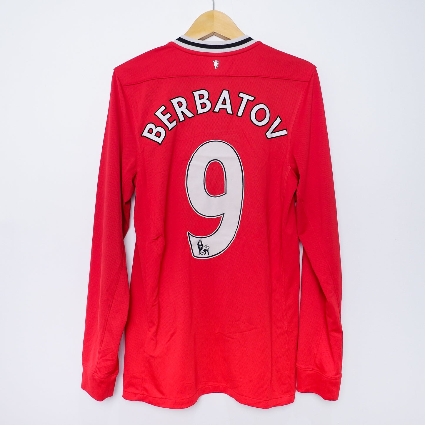 Authentic Manchester United 2011/12 - Dimitar Berbatov #9 Size S (Long Sleeve)