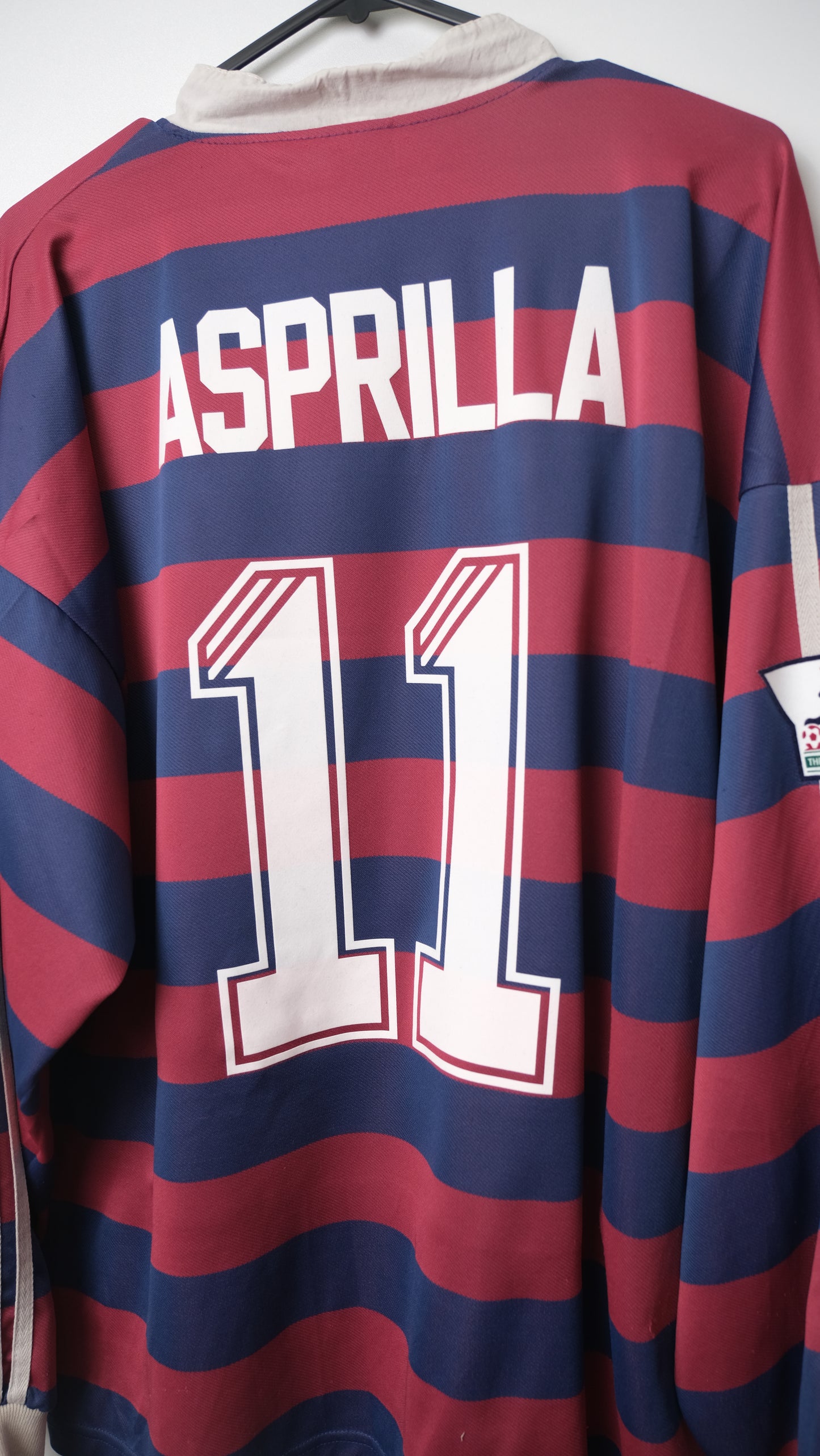 Original Newcastle 1995/96 Away - Asprilla #11 Size XL (Long Sleeve)