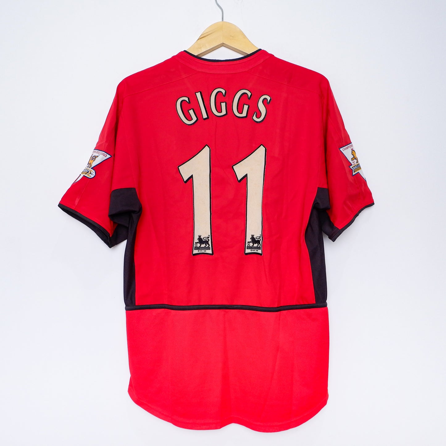 Authentic Manchester United 2003/04 Home - Ryan Giggs #11 Size M