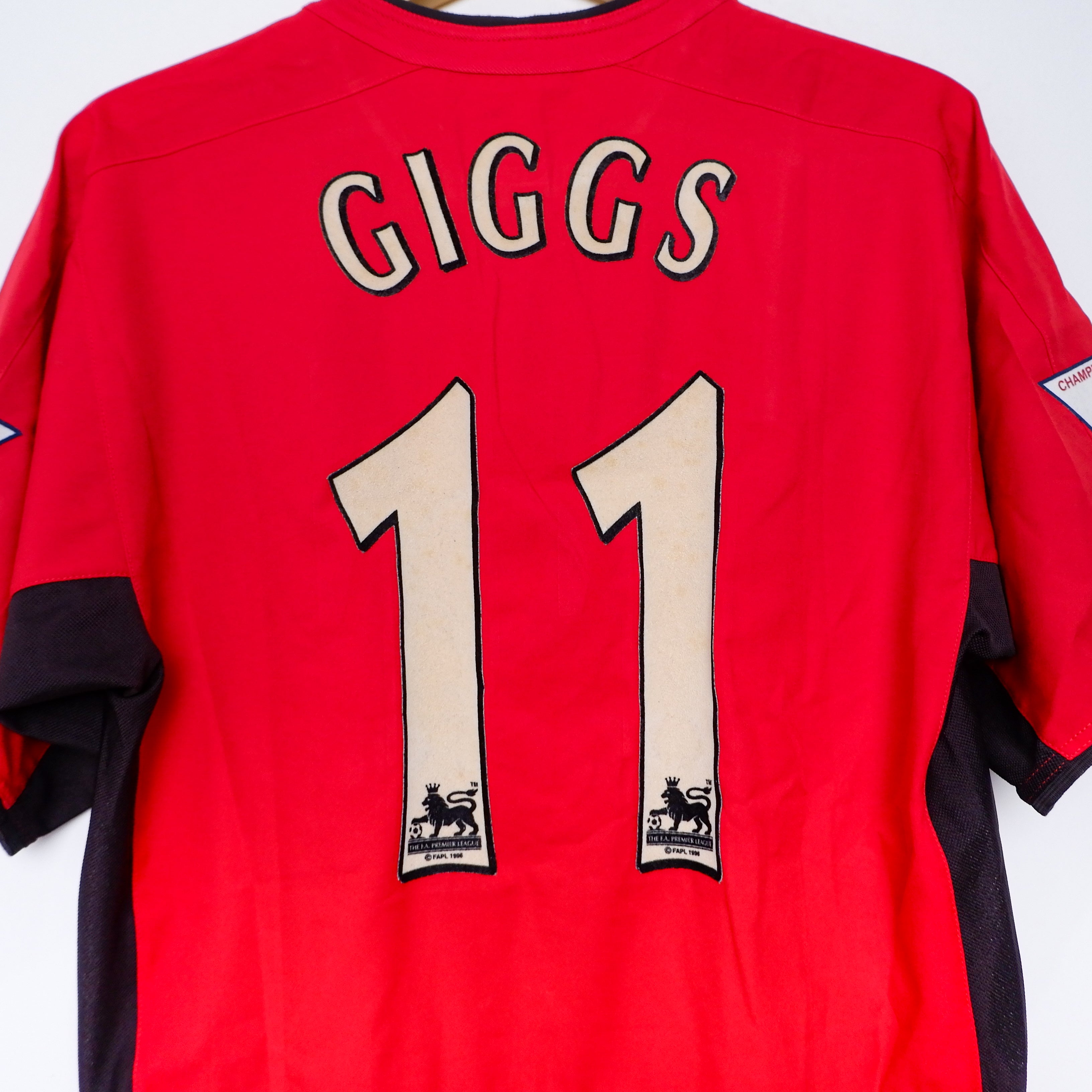 Authentic Manchester United 2003/04 Home - Ryan Giggs #11 Size M –  Authentic Retro Jerseys