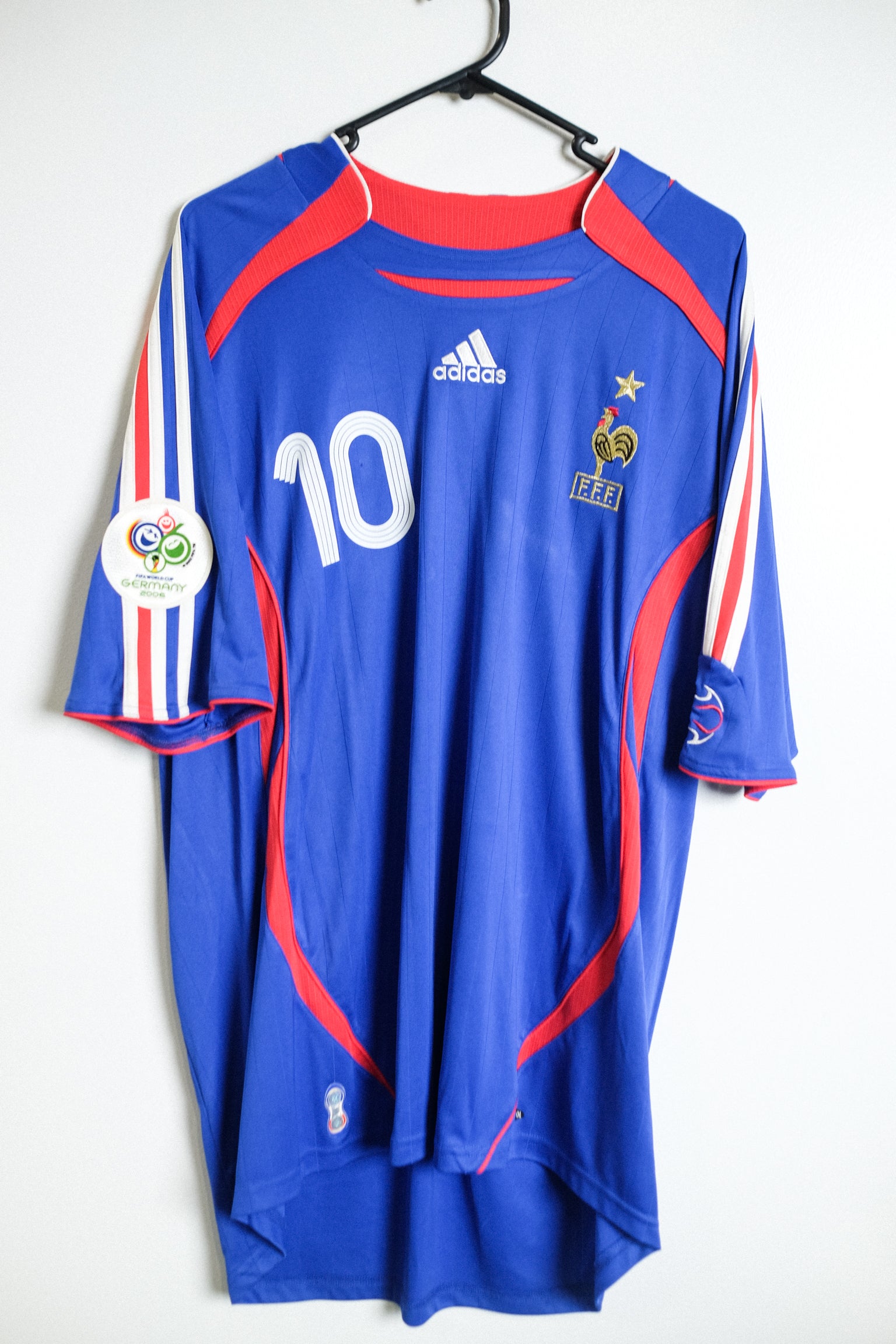 Authentic France 2006 Home Jersey - #10 Zinedine Zidane Size XL 