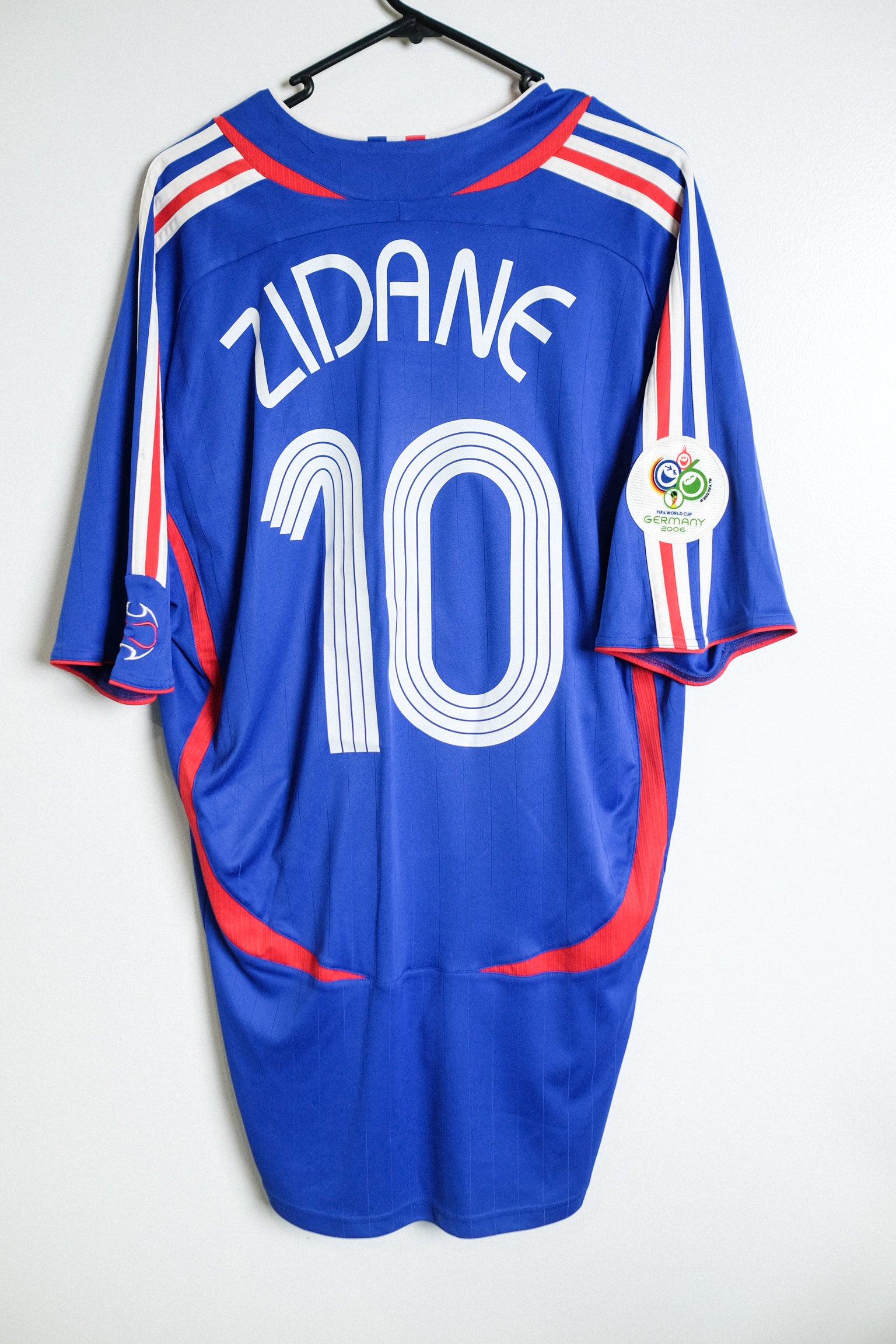 Authentic France 2006 Home Jersey - #10 Zinedine Zidane Size XL 