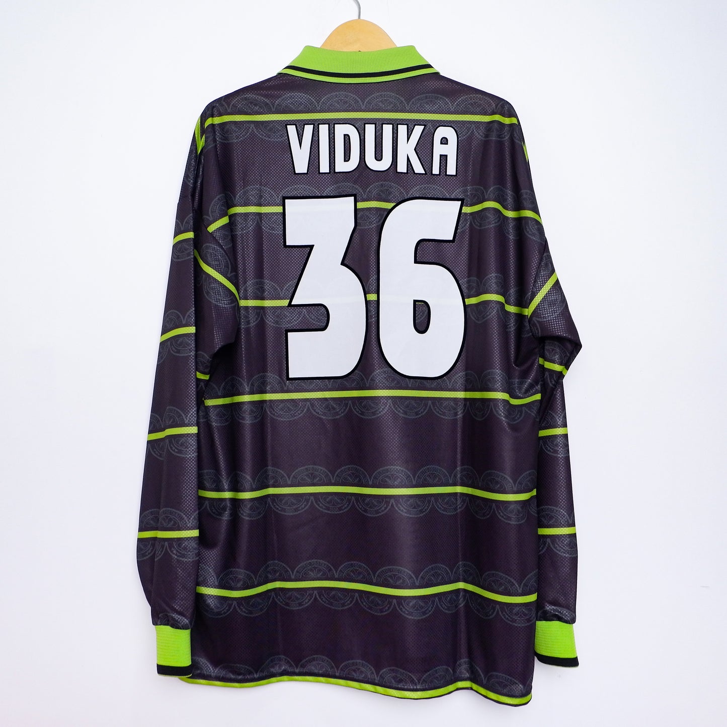 Authentic Celtic 1998/99 Away - Mark Viduka #36 Size XL (Long Sleeve)