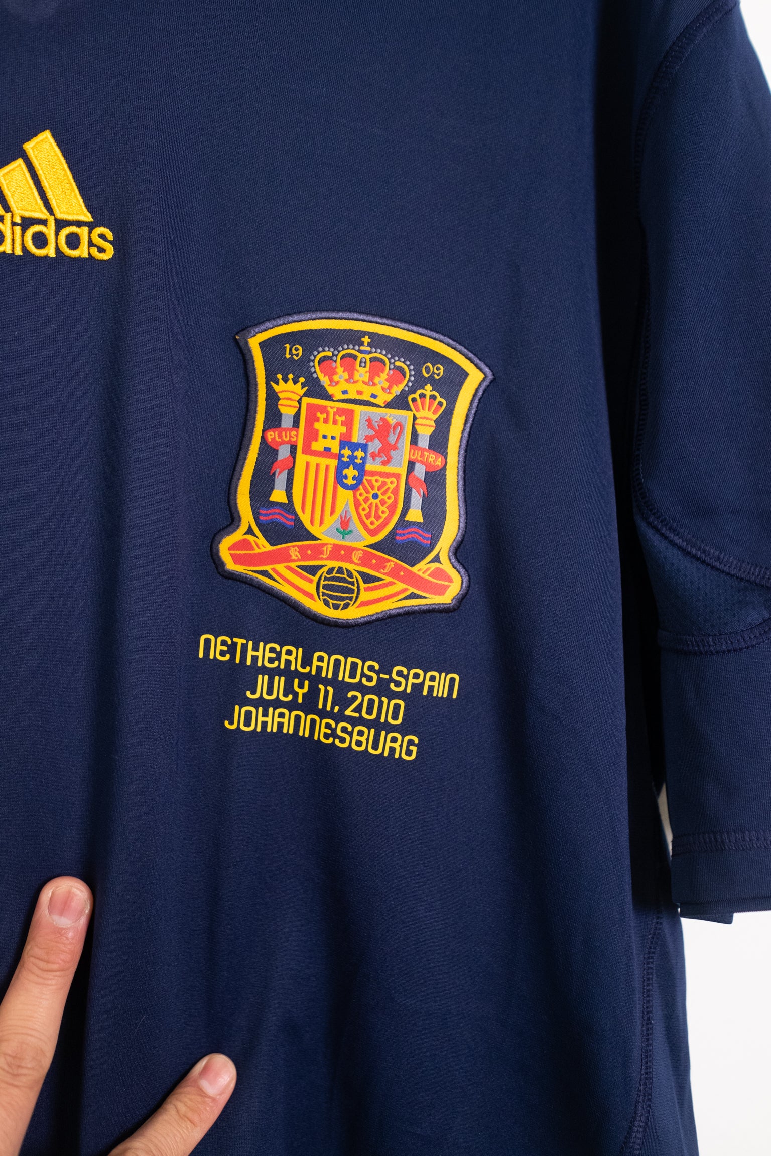 Spain 2010 Away Shirt #6 A.Iniesta - Online Store From Footuni Japan