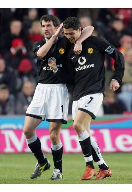 Original Manchester United 2003/05 Away - Keane #16 Size L (Long Sleeve)