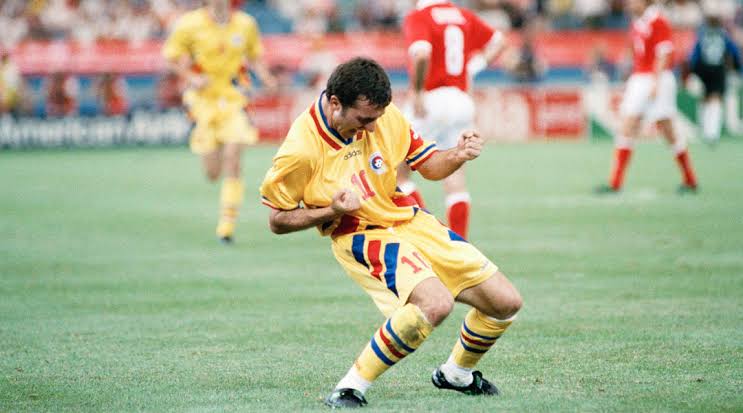 Original Romania 1994 Home - Hagi #10 Size L fit XL