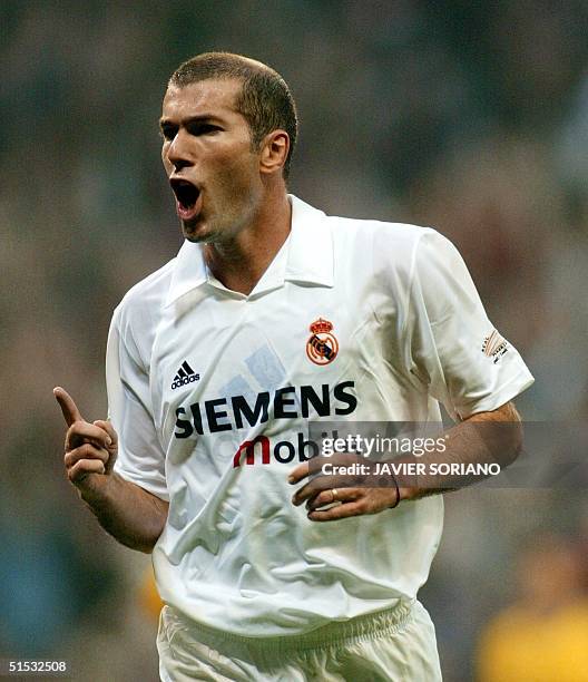 Original Real Madrid 2001/02 Home - Zidane #5 Size M